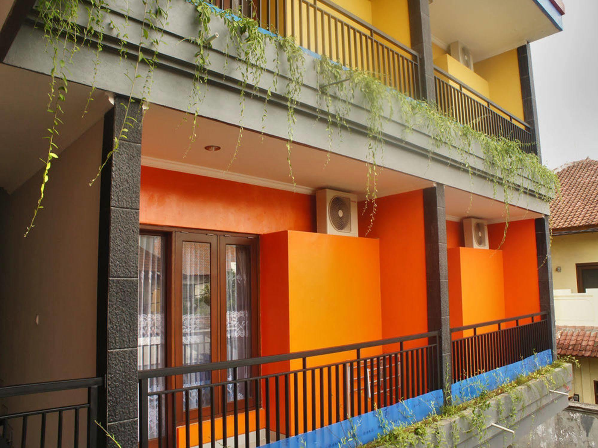 Hotel Rena Segara House 2*