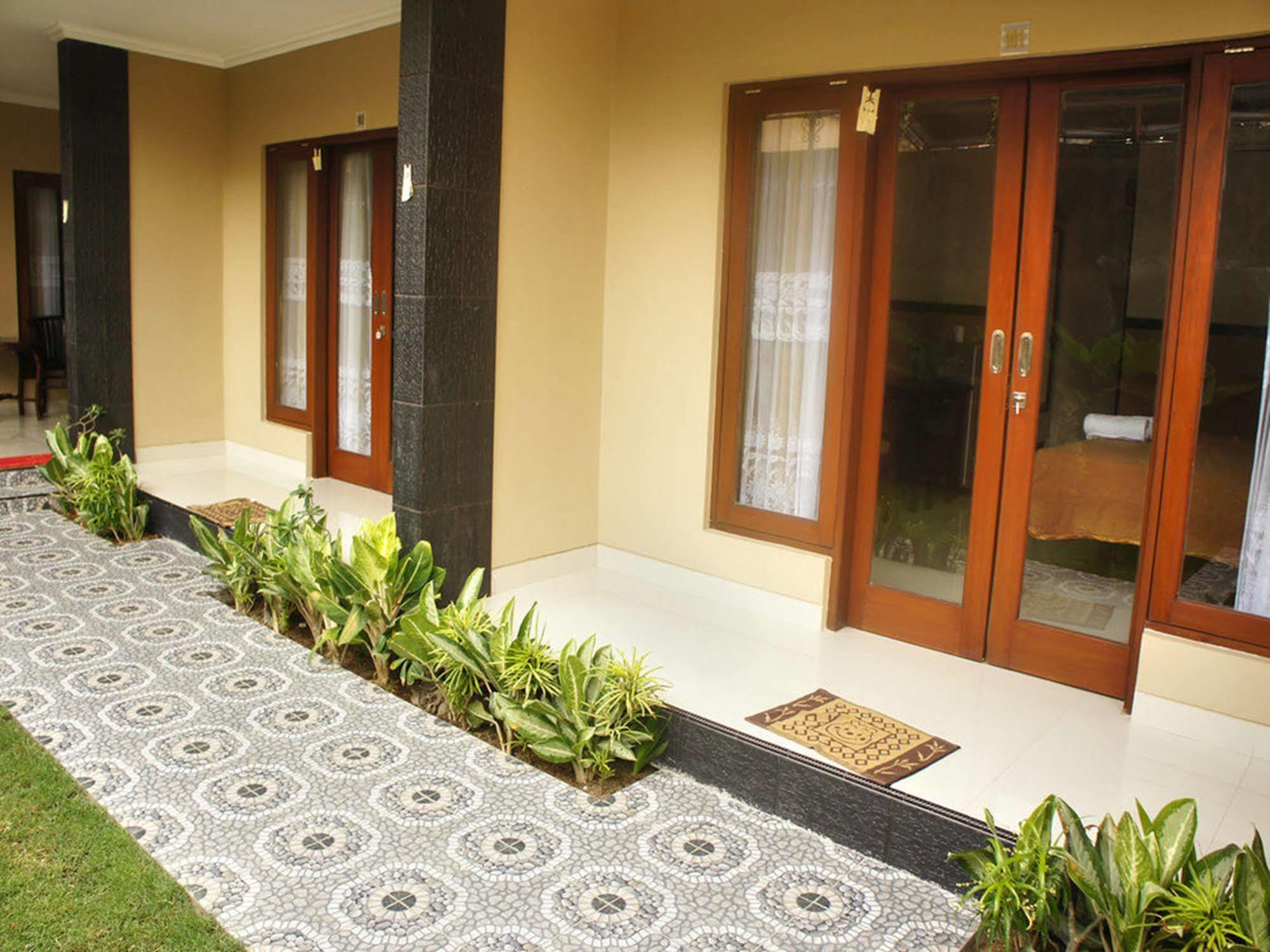 Rena Segara House 2*