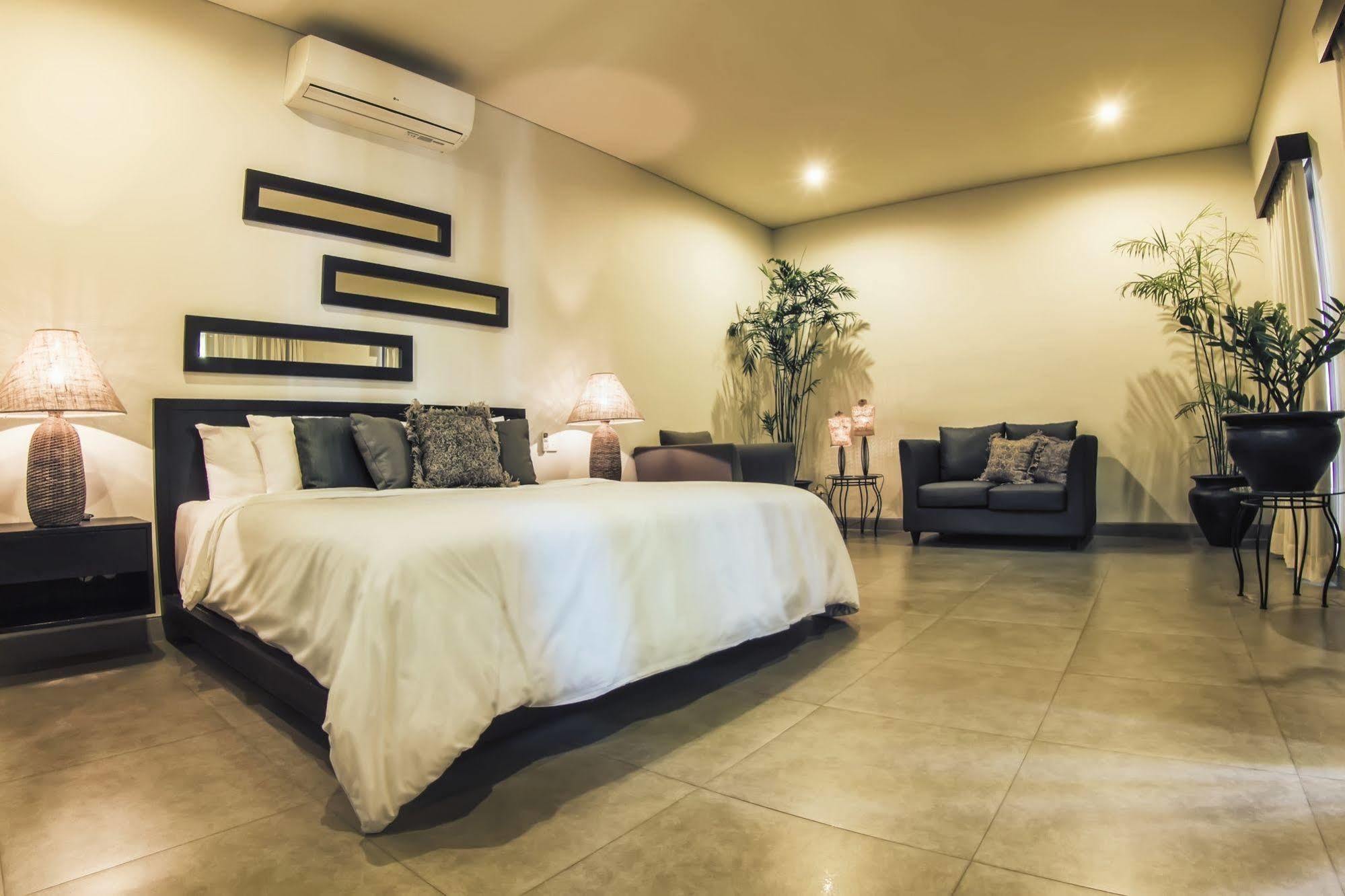 Lamunan Villa *