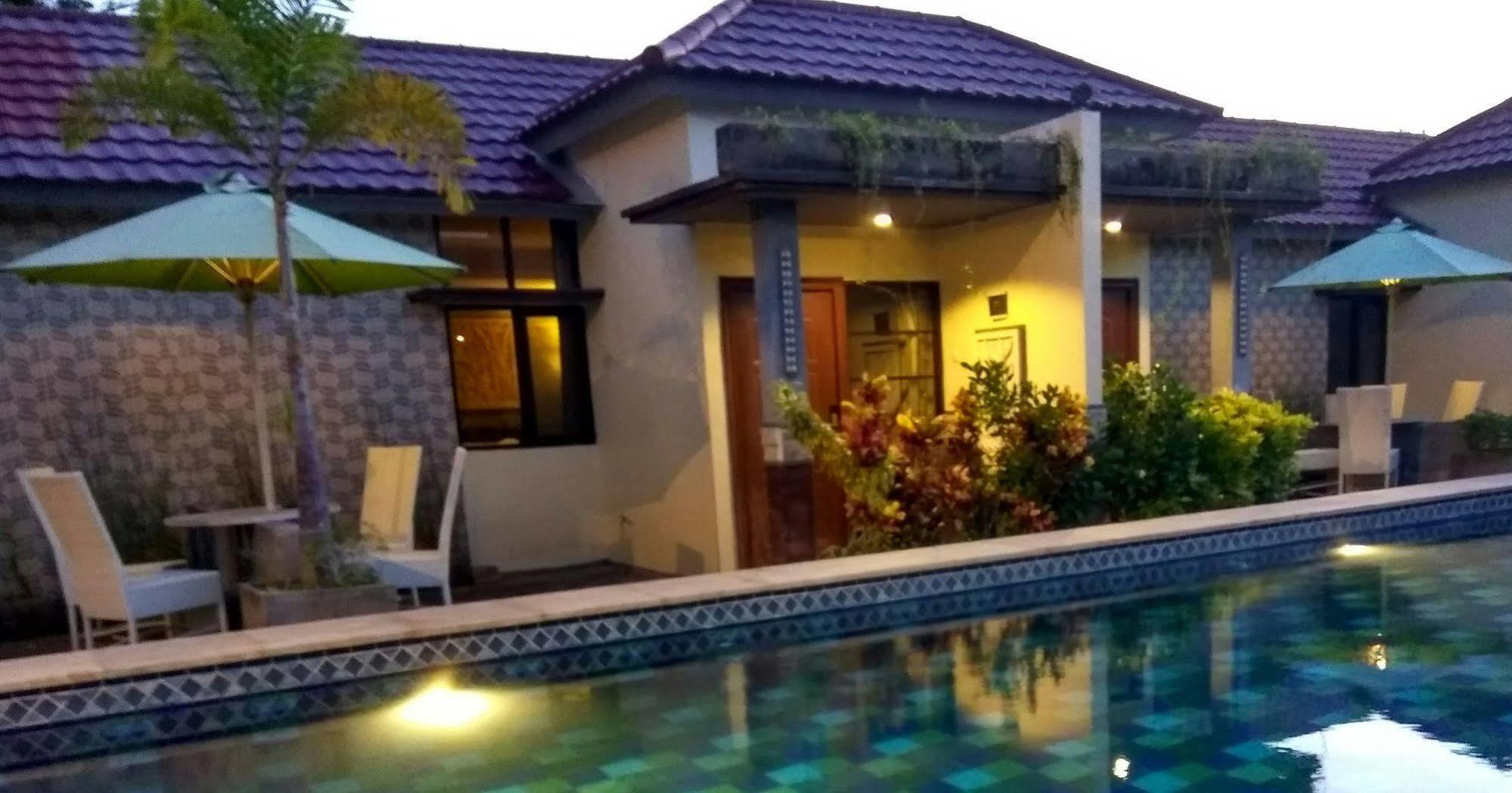 Hawaii Bali Hotel *