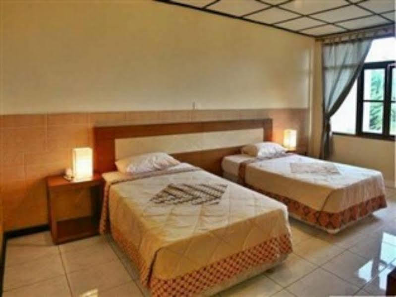 Puri Royan Hotel 2*