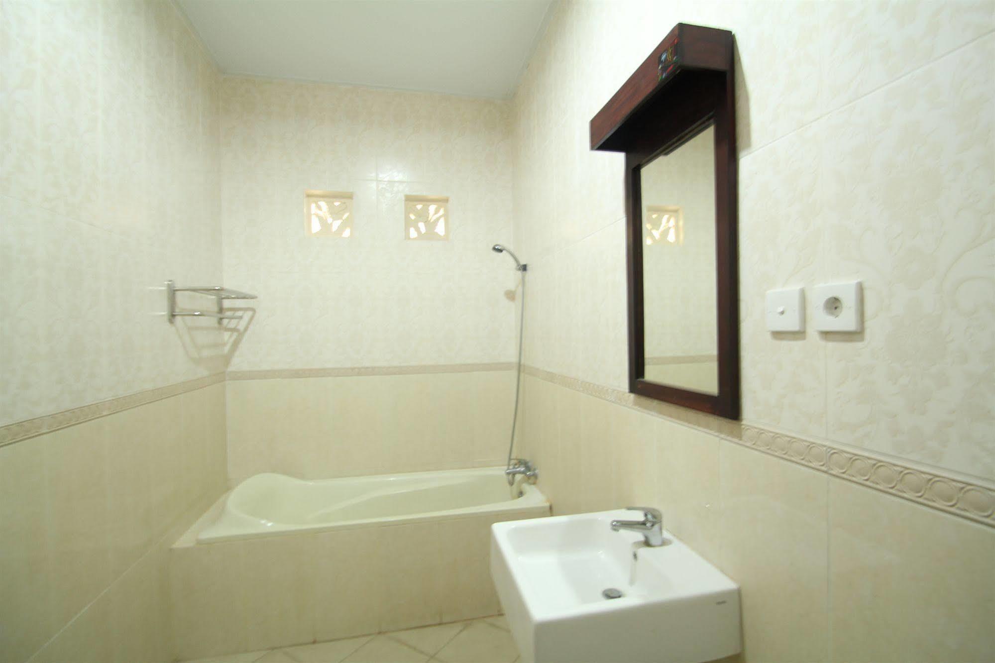 Hotel Lusa At Kuta Kuta (Bali)