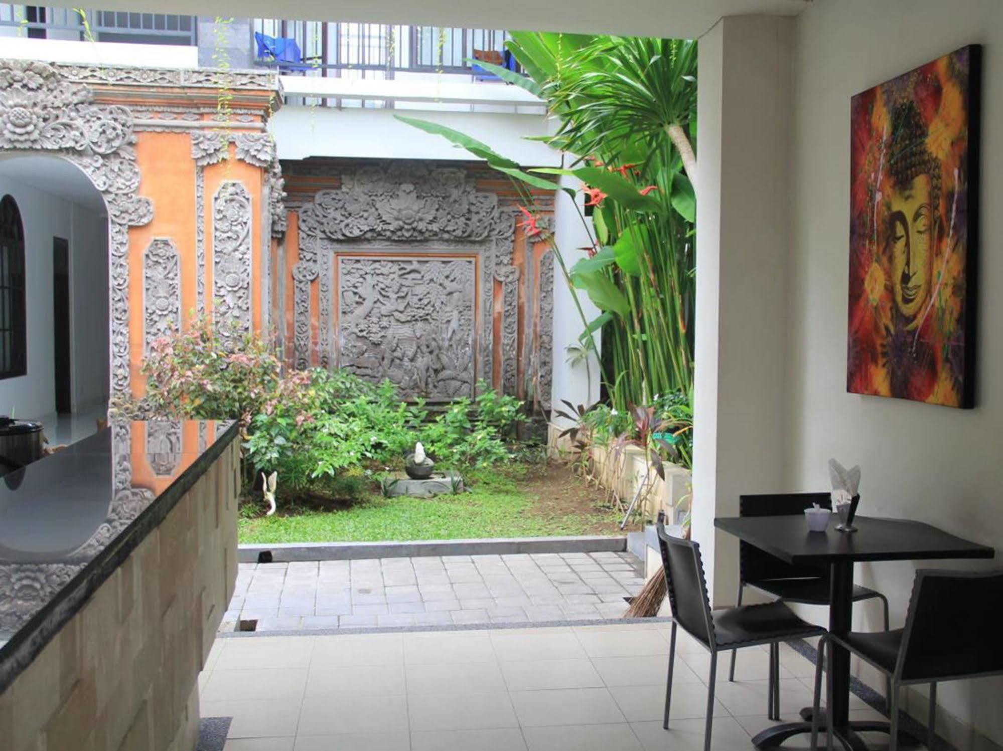 The Kubu Hotel Kuta (Bali)