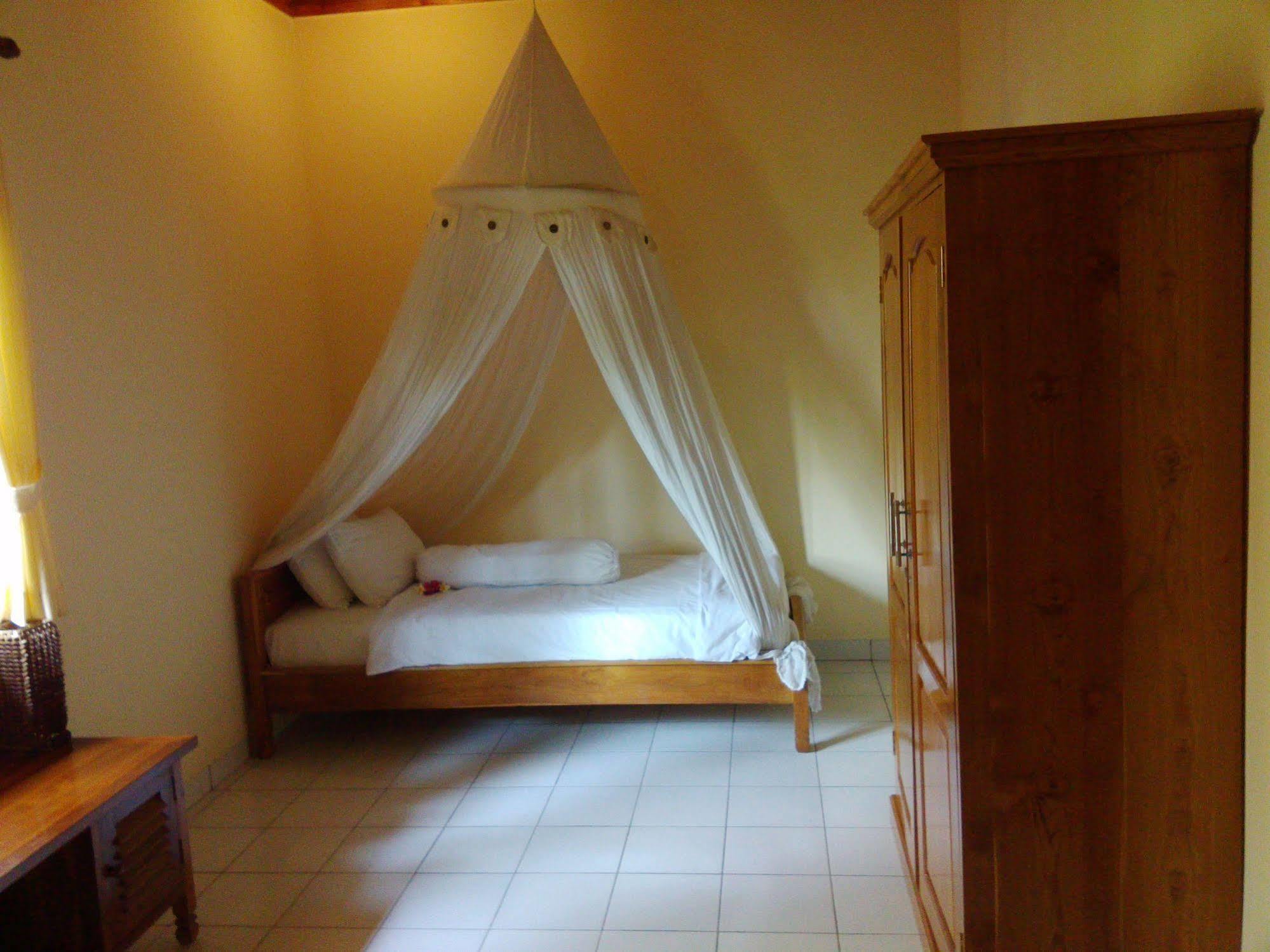 New Starlight Lovina (Bali)