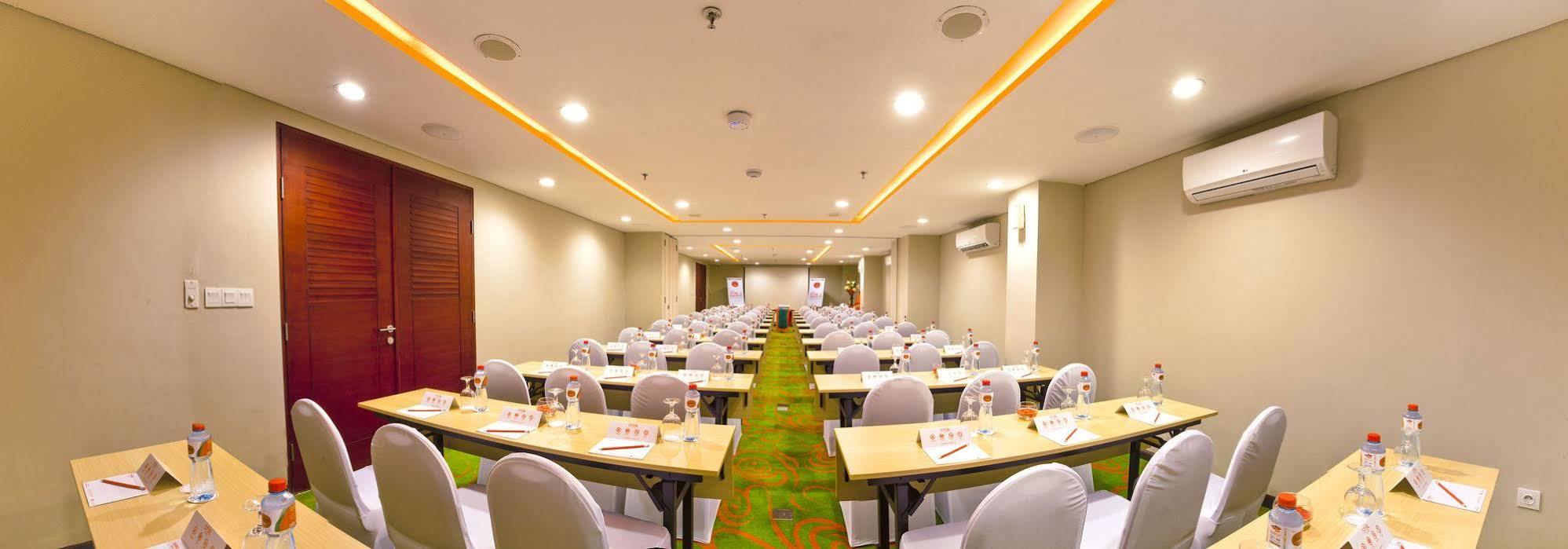 Harris 4* Seminyak (Bali)