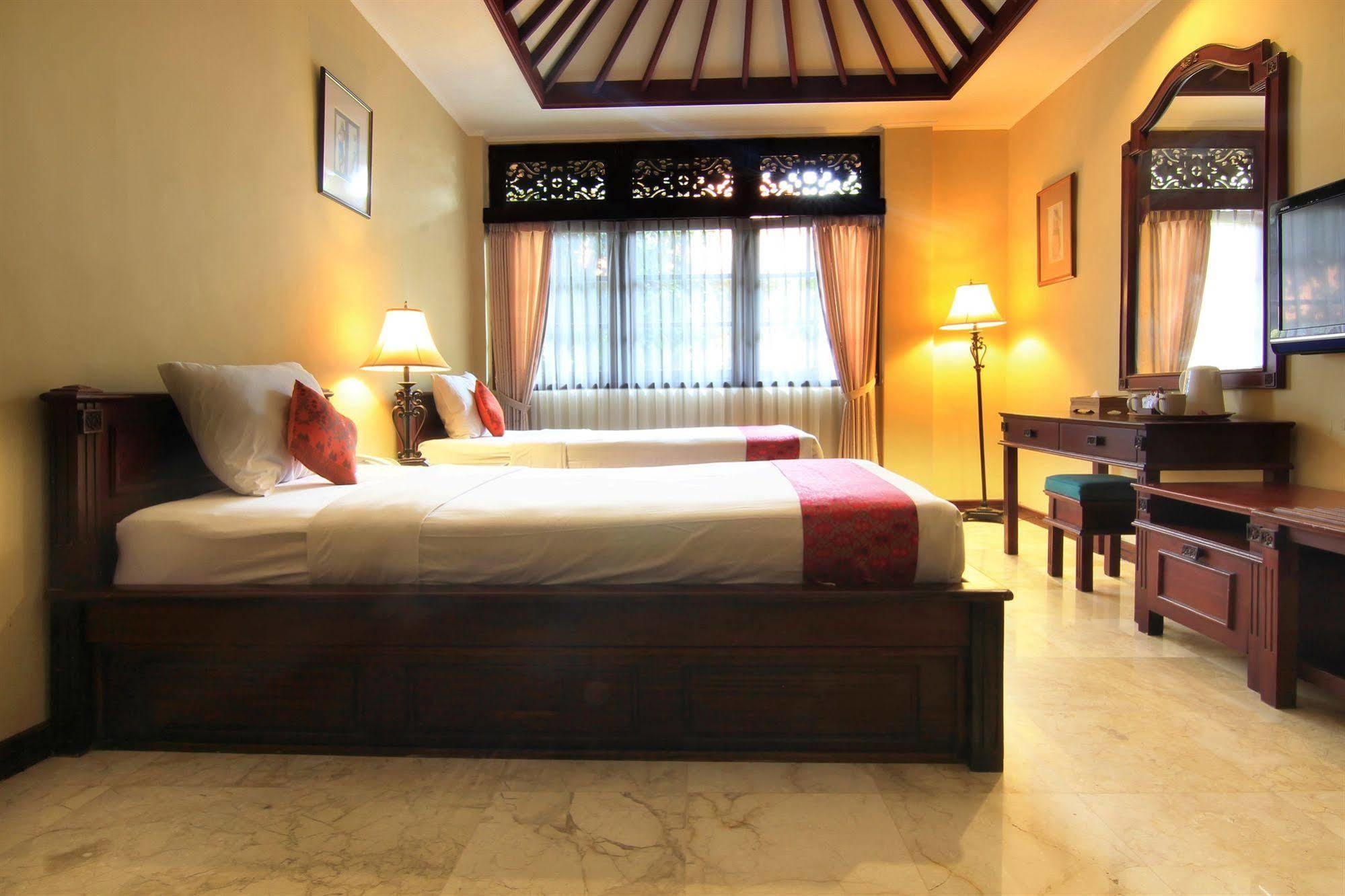 Royal And Bali