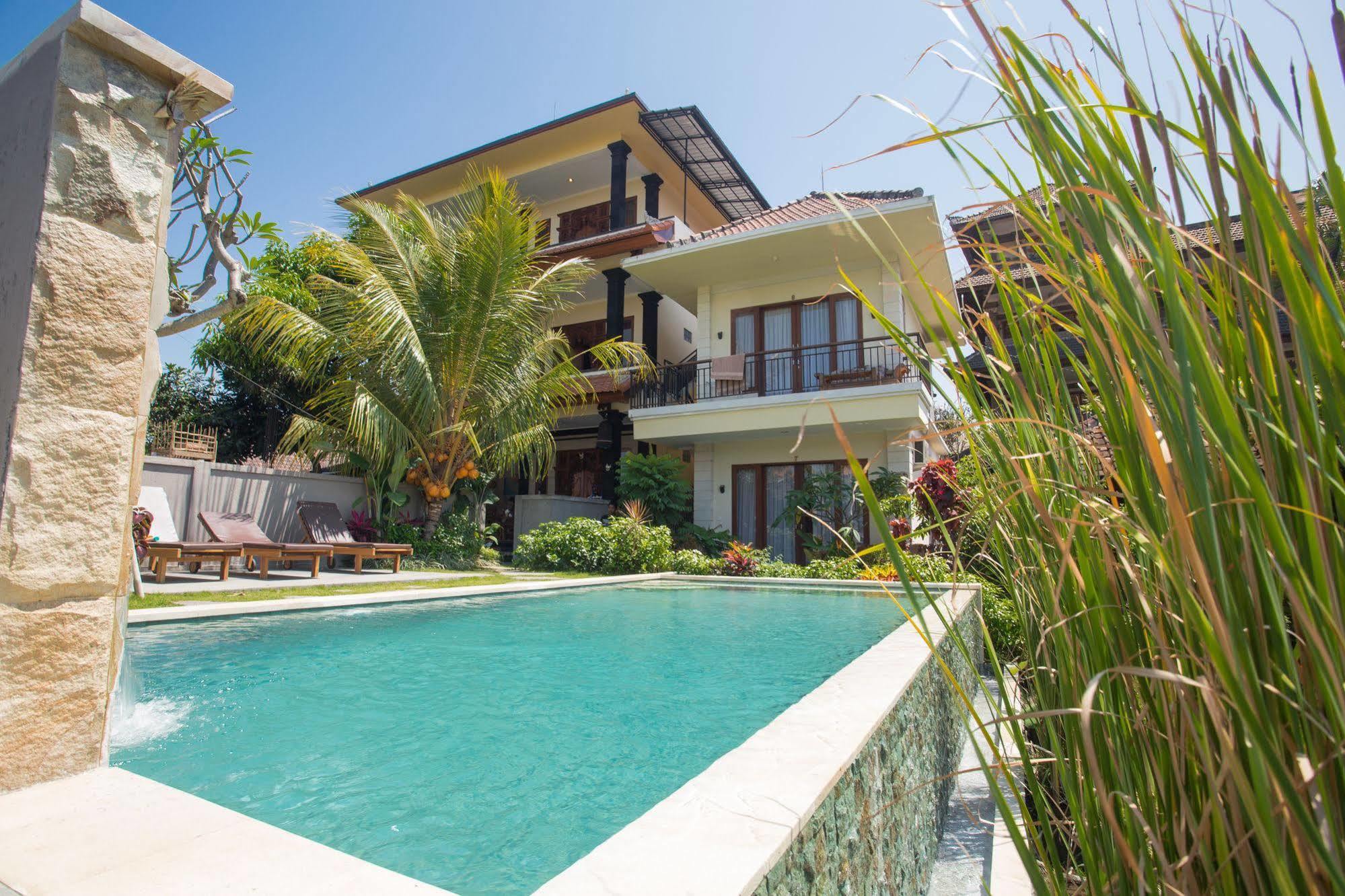 Puji And Guest house