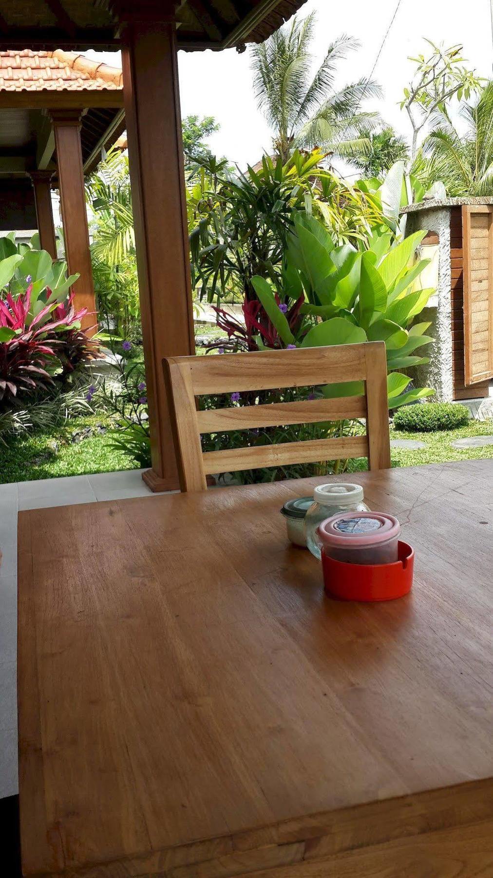 Puji And Ubud (Bali)