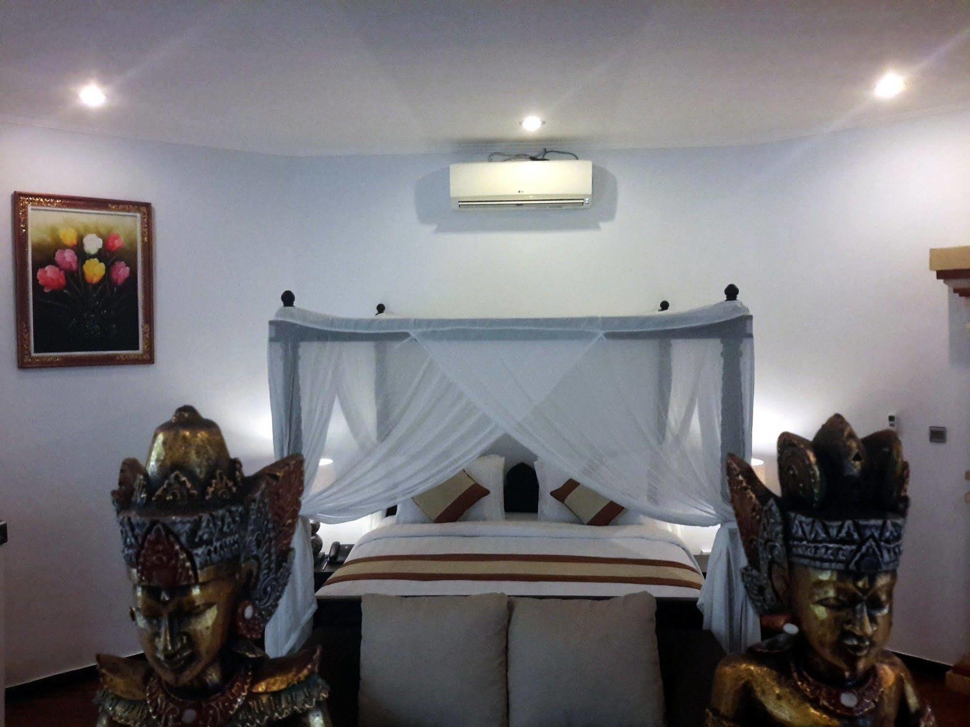 Mamo Uluwatu Hotel Pecatu (Bali)