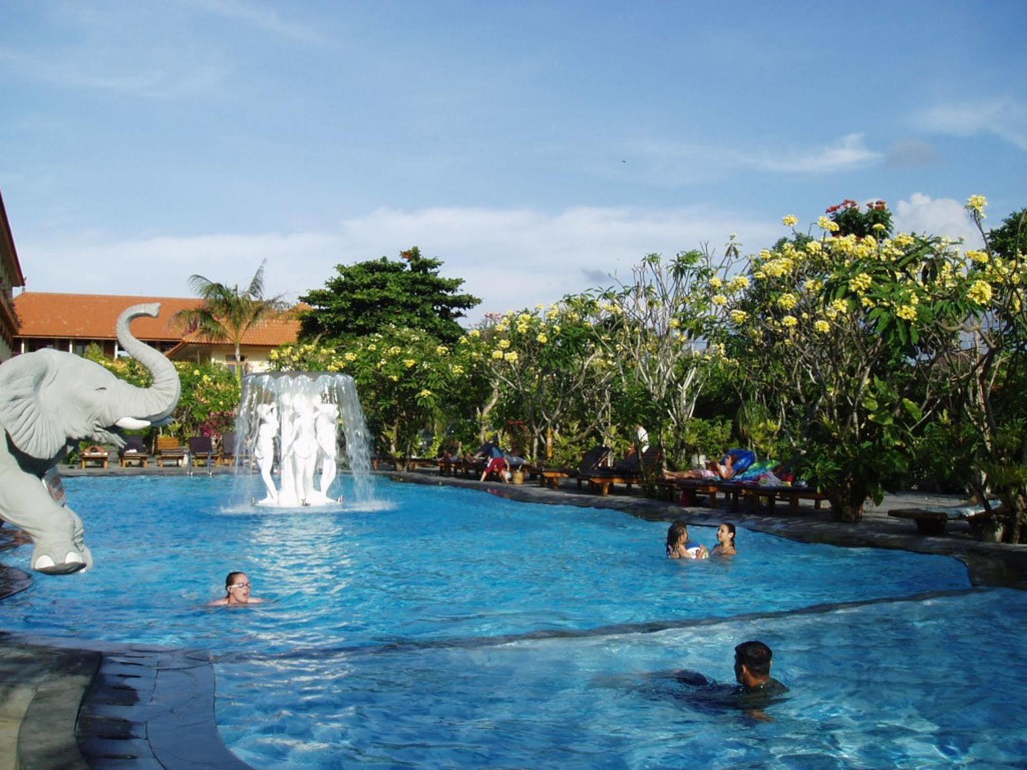 Hotel Febri's &