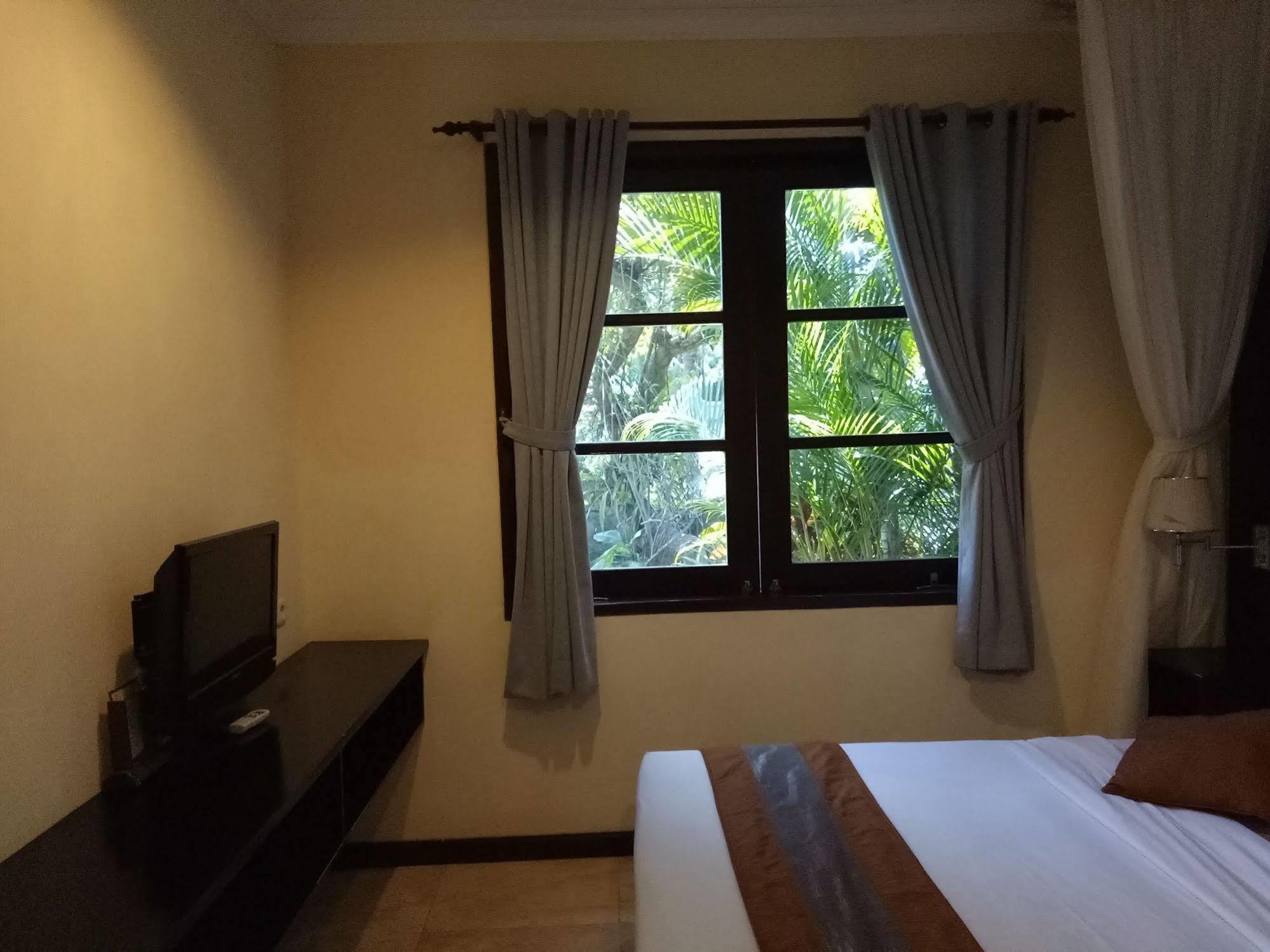 Resort Anini Raka &