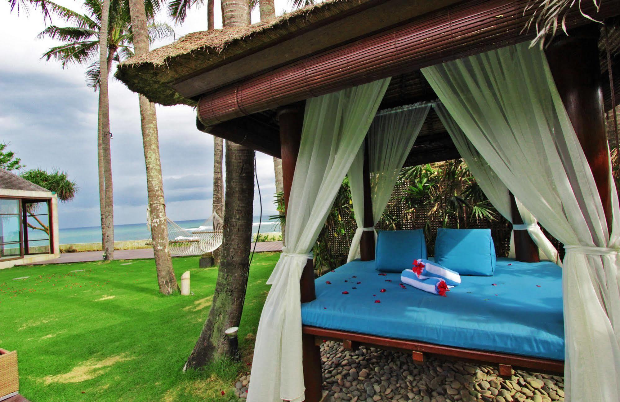 Villa Samudra Luxury Beachfront *