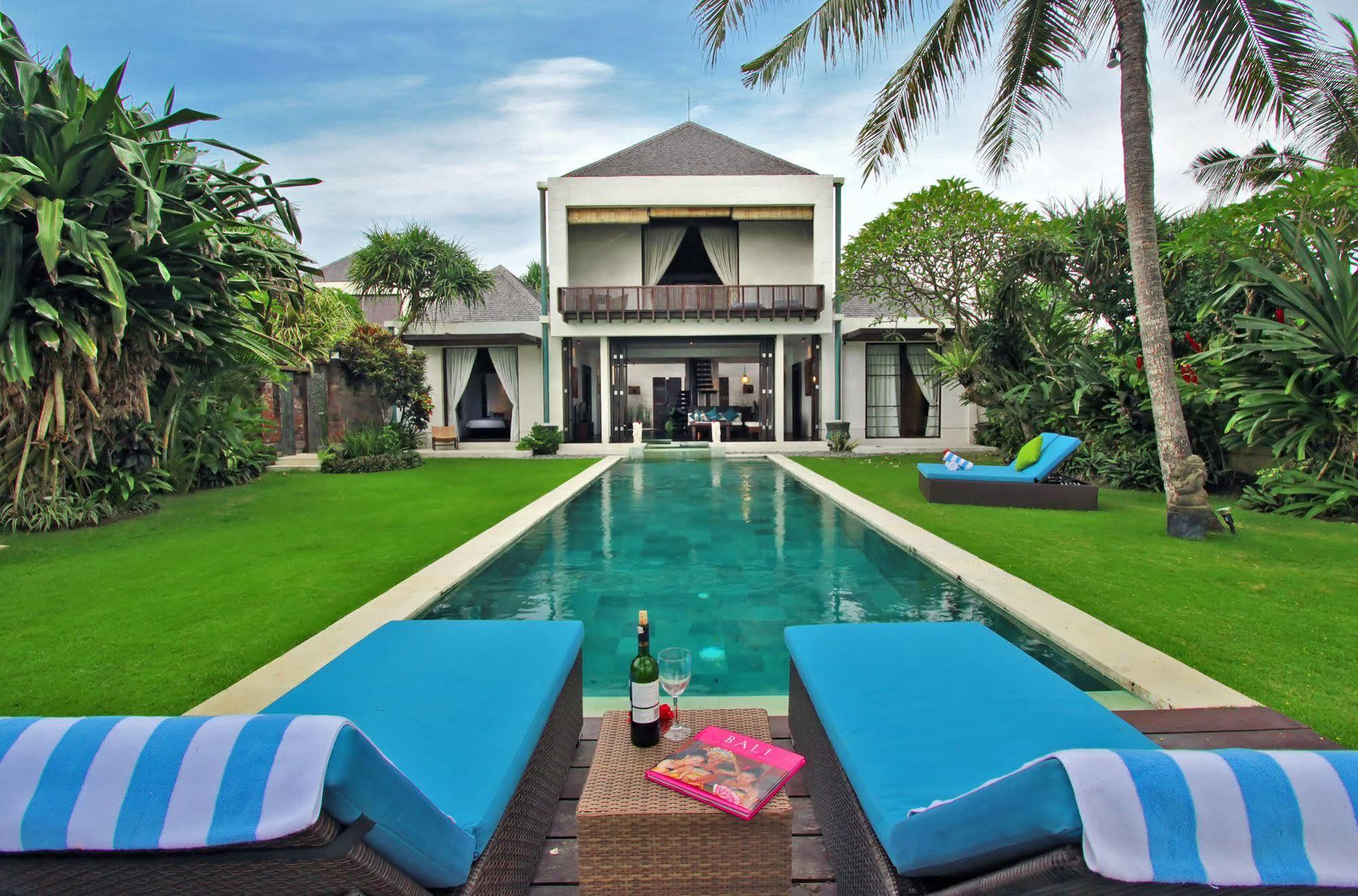 Samudra Luxury Beachfront Villa *