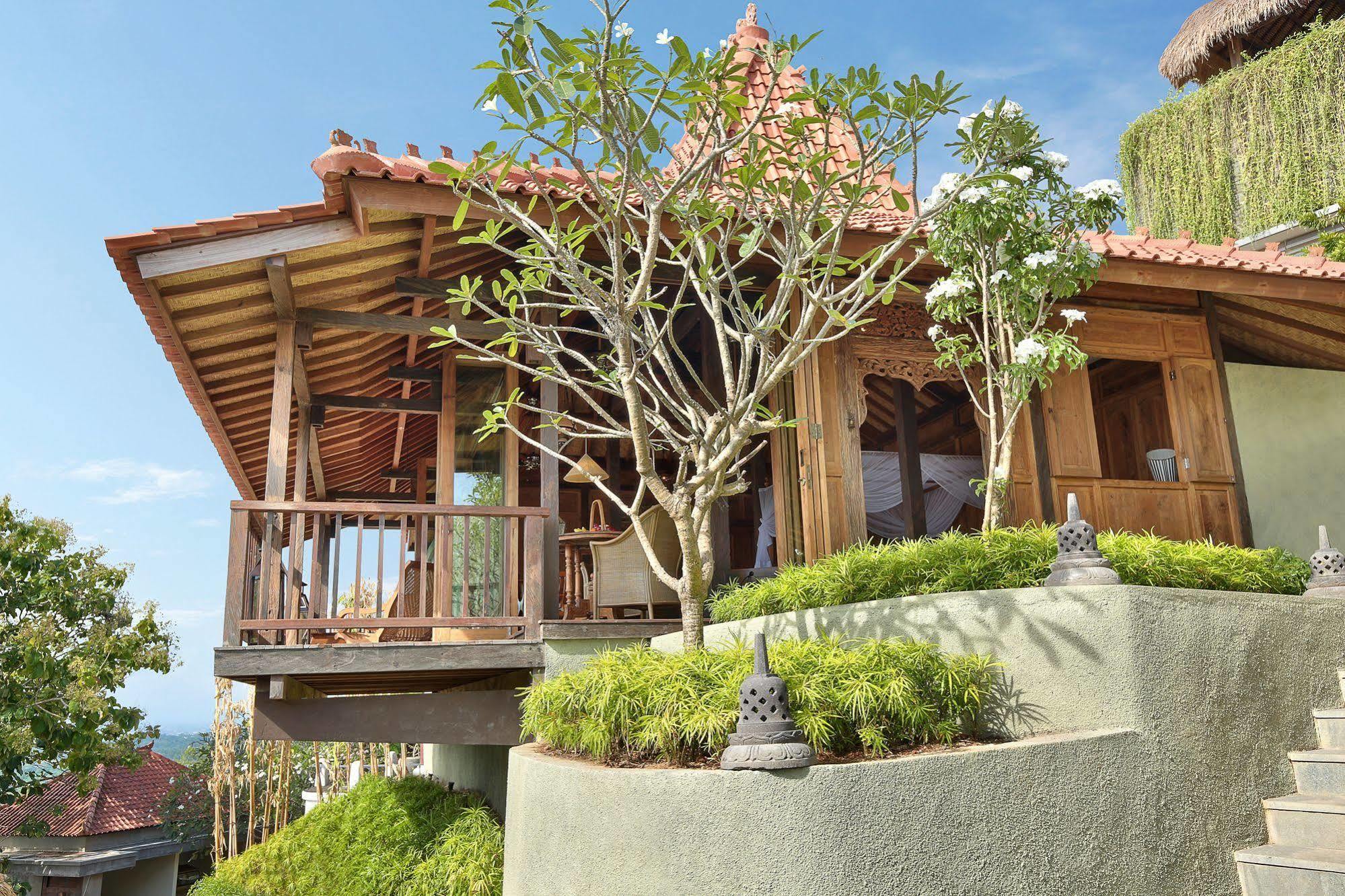 Hidden Hills Villa