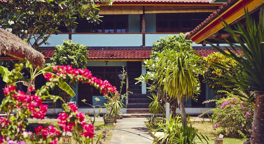 Holiday park Mainski Lembongan 2*