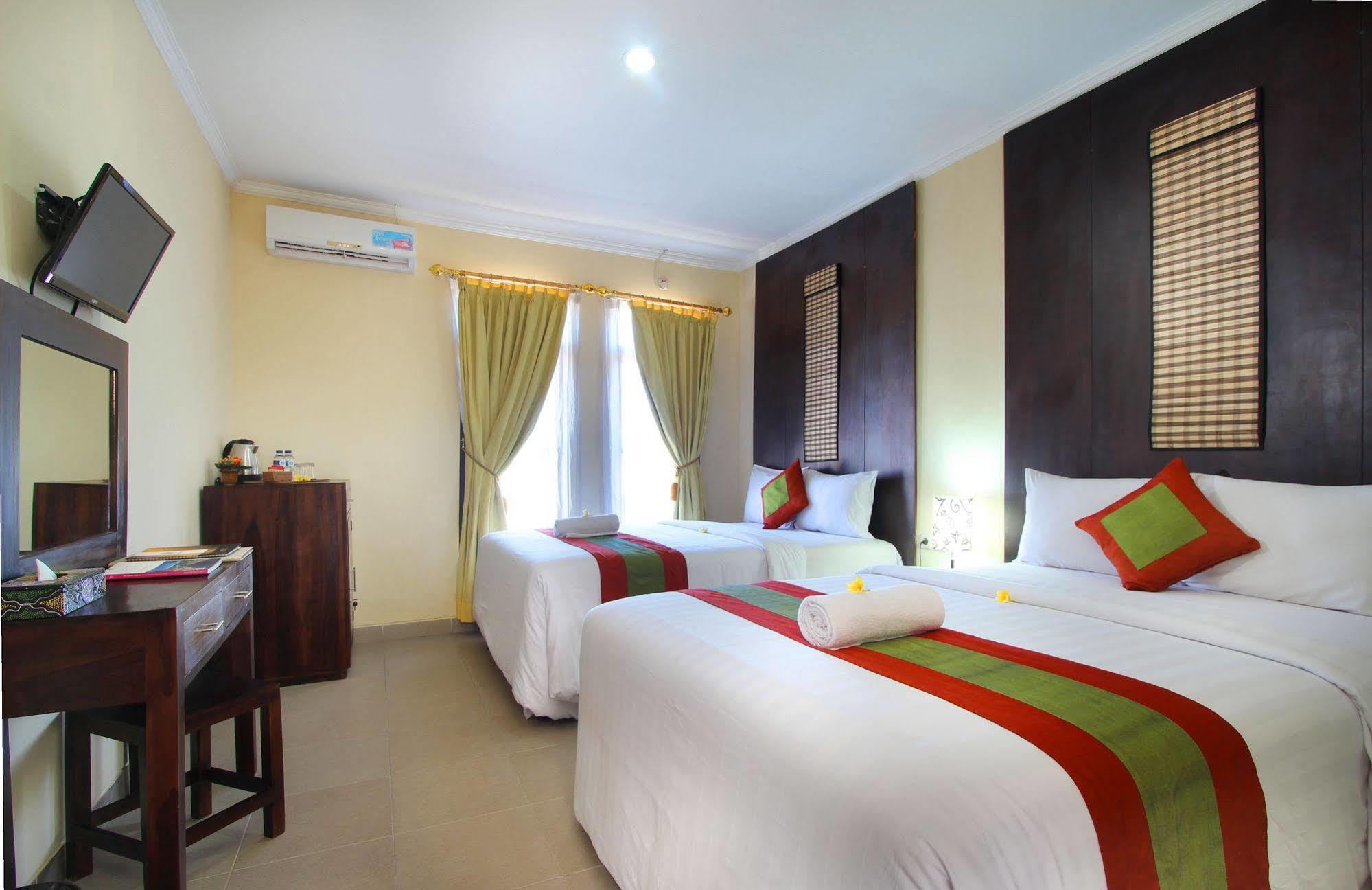 Hotel Lestari & -