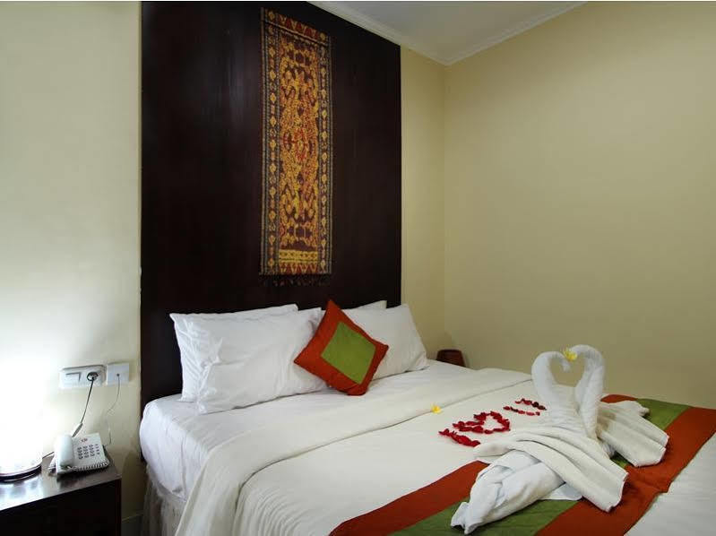 Hotel Lestari & - 3*