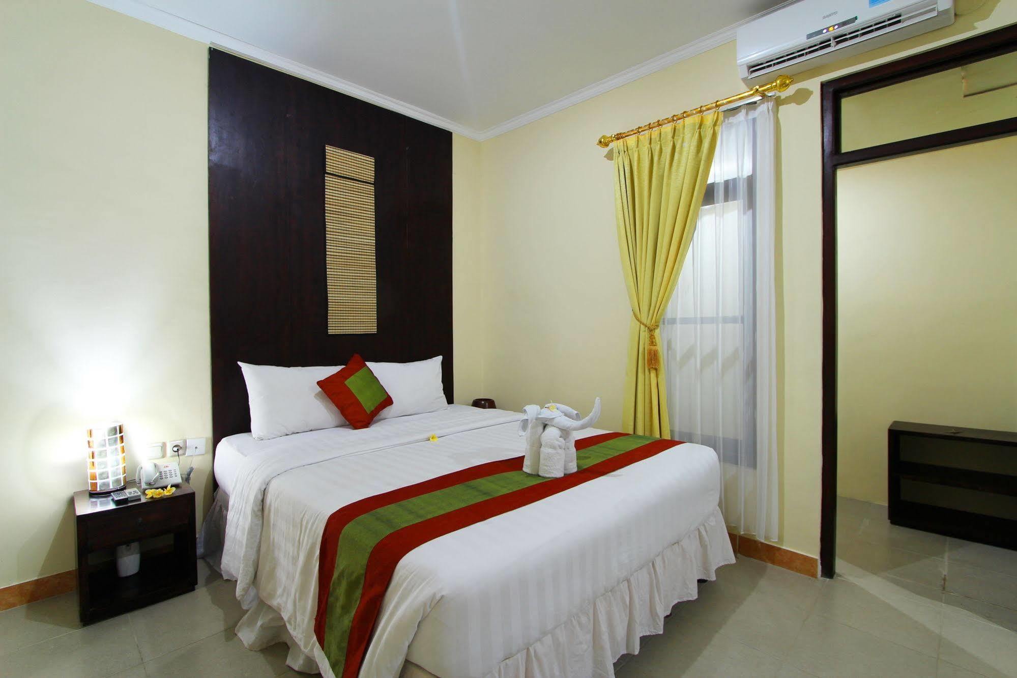 Hotel Lestari & - 3*