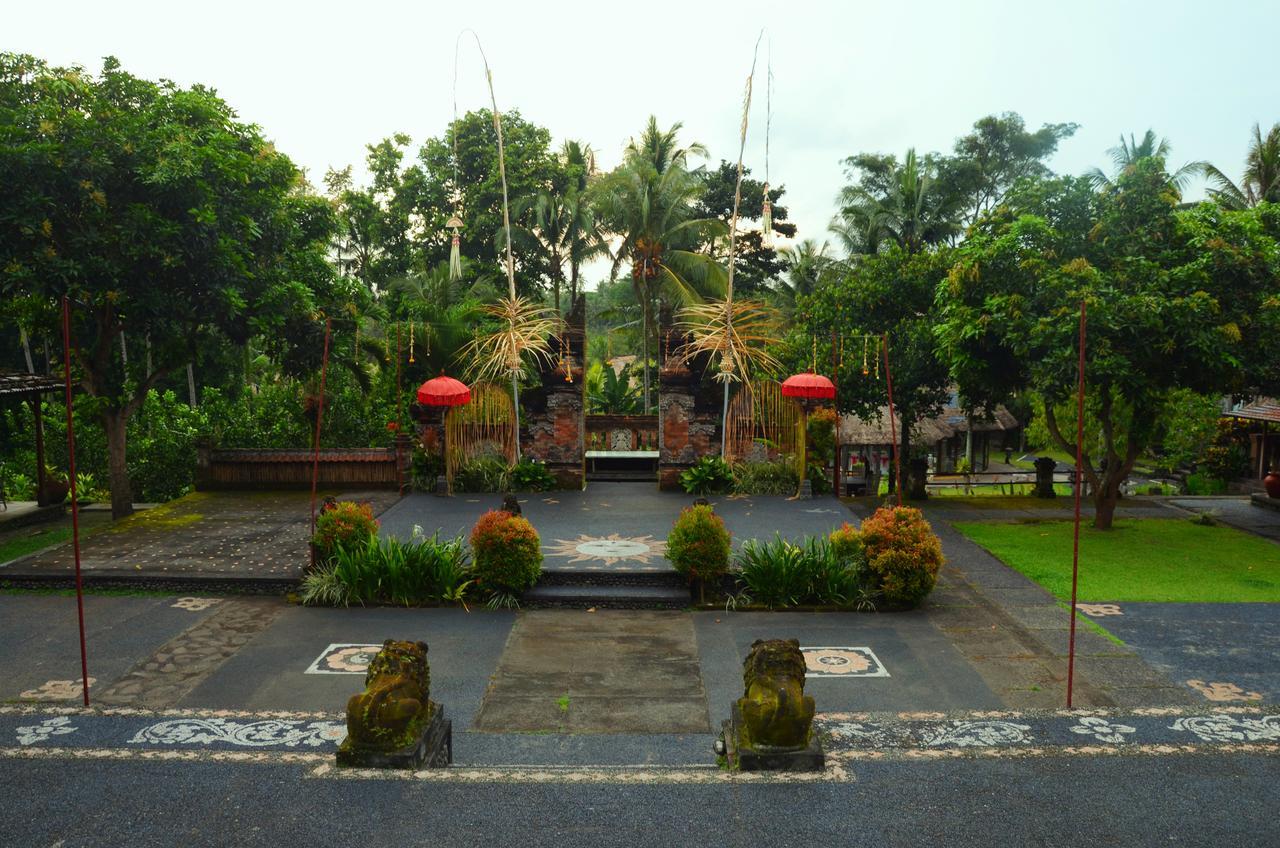 Puri Taman Sari 3*
