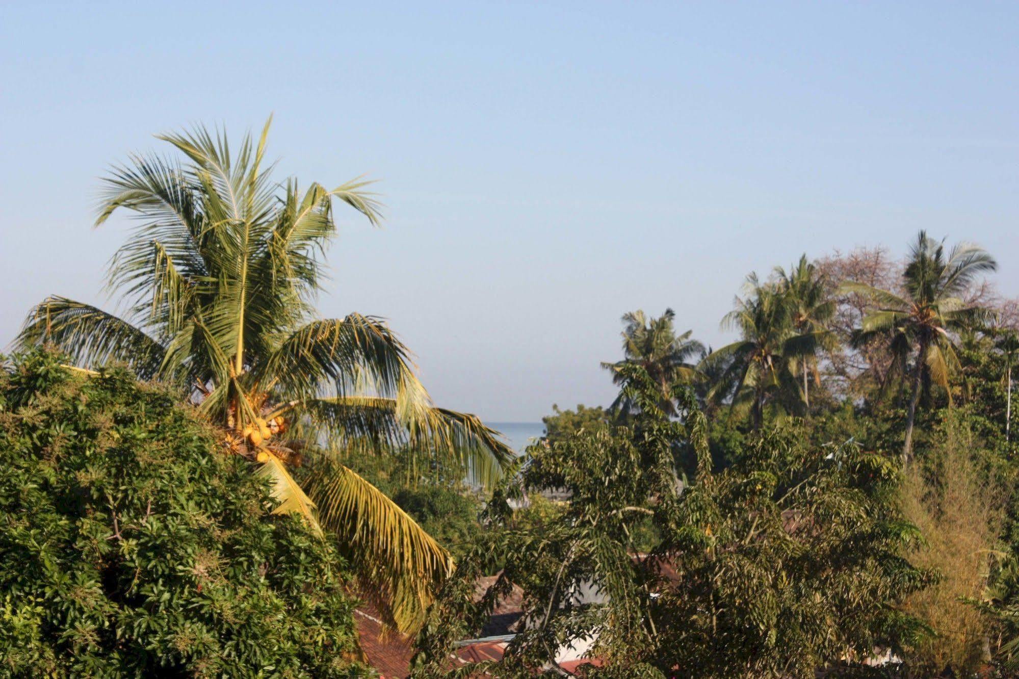 Rambutan Boutique Lovina (Bali)