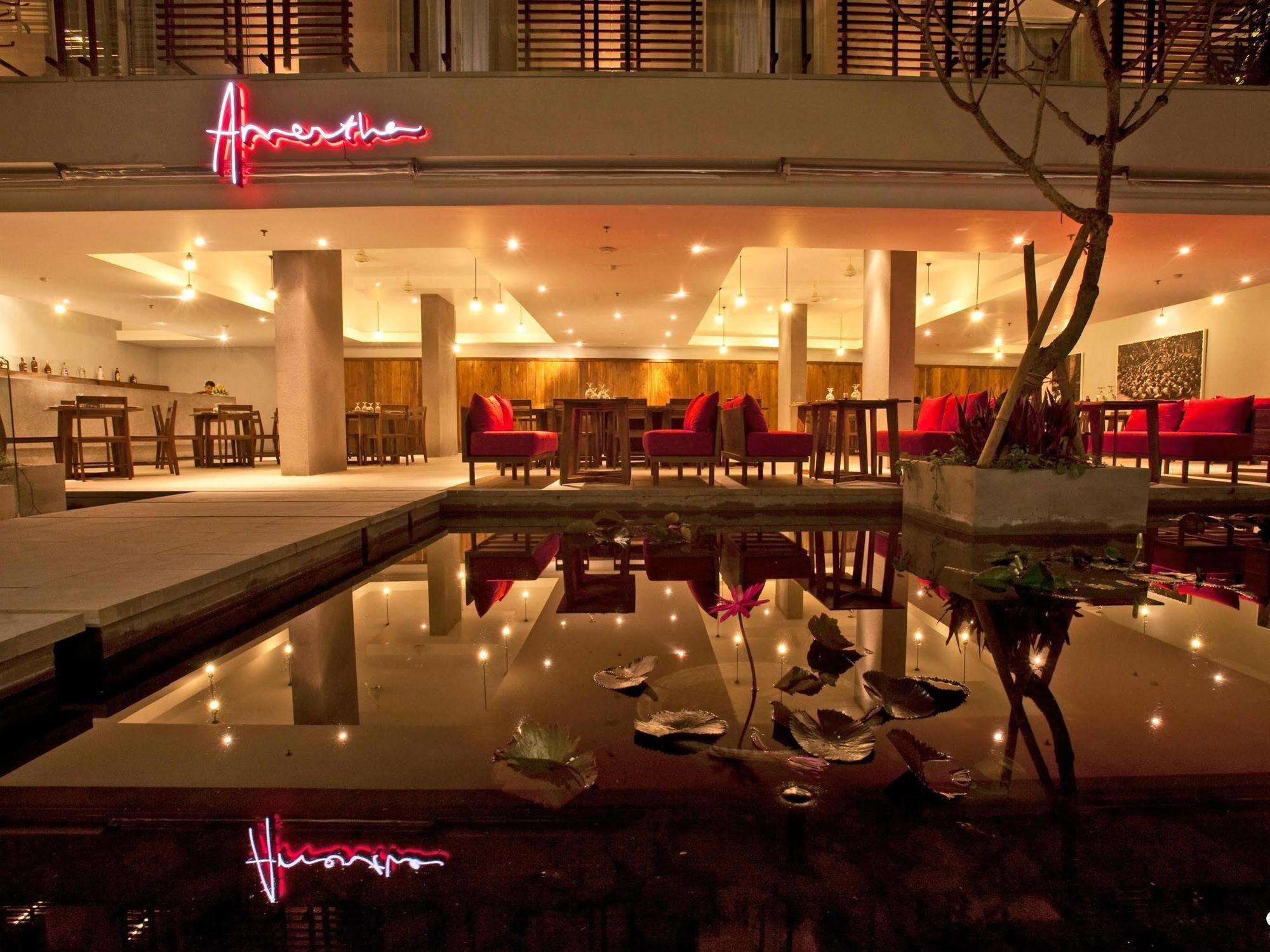 Hotel Ananta 4*