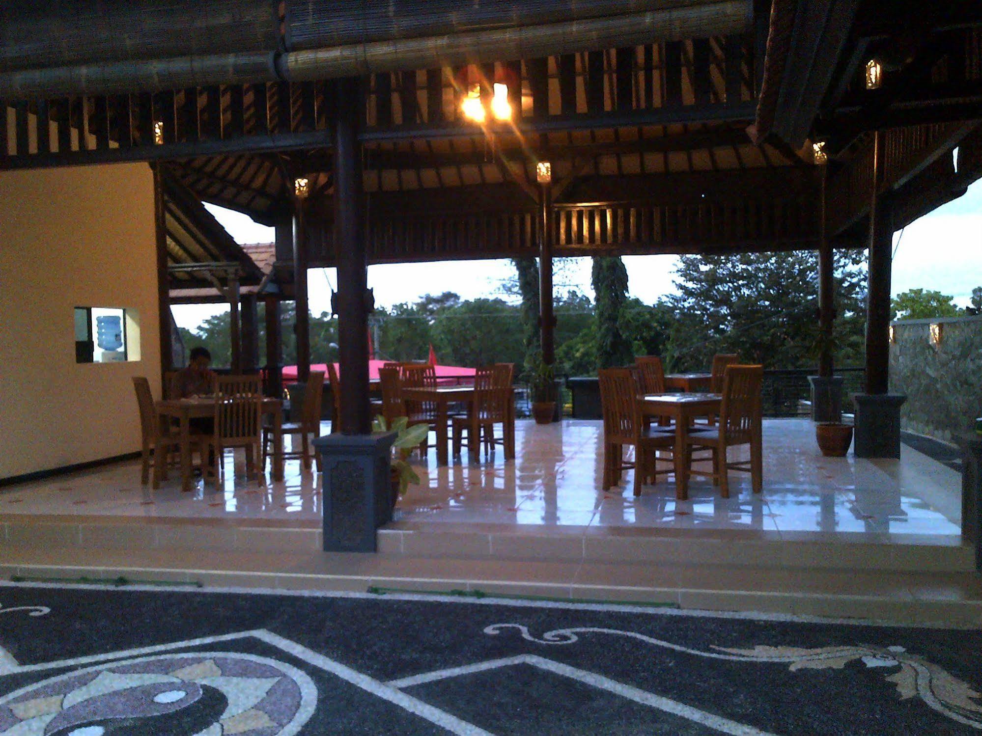 Antari Hotel 3*