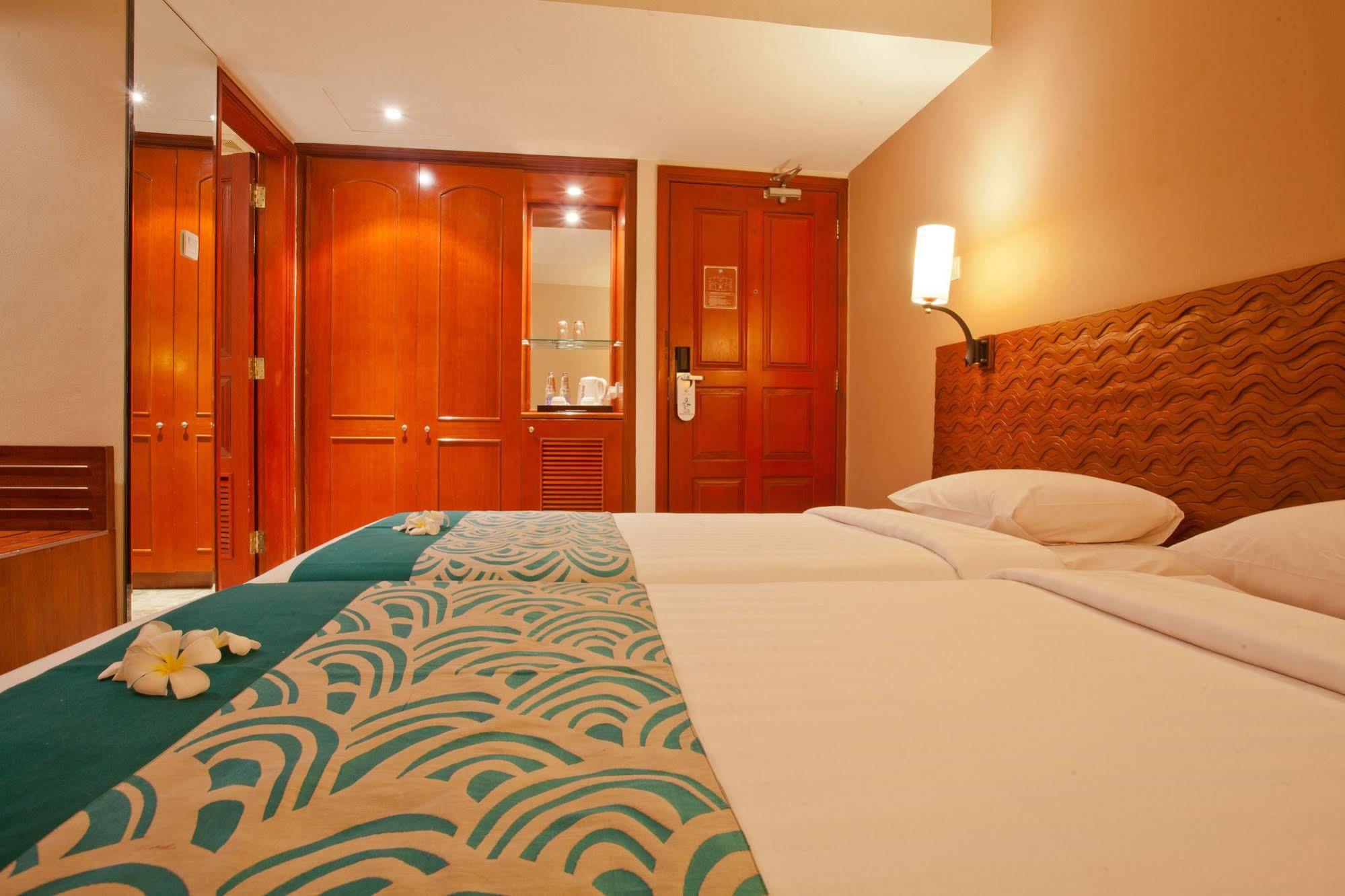 White Rose Kuta Resort, & Hotel