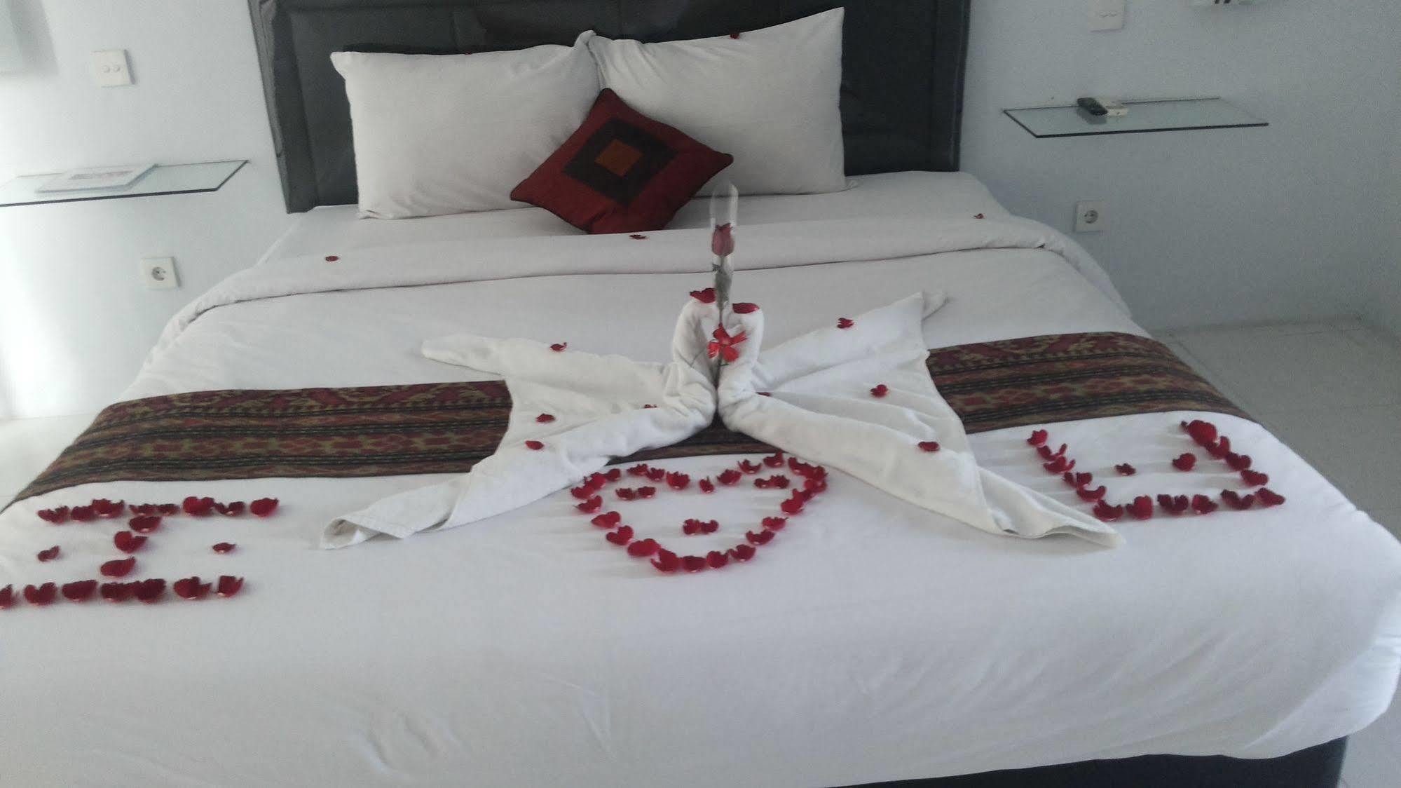 U House Seminyak 3*