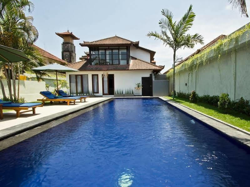U House Seminyak Guest house 3*