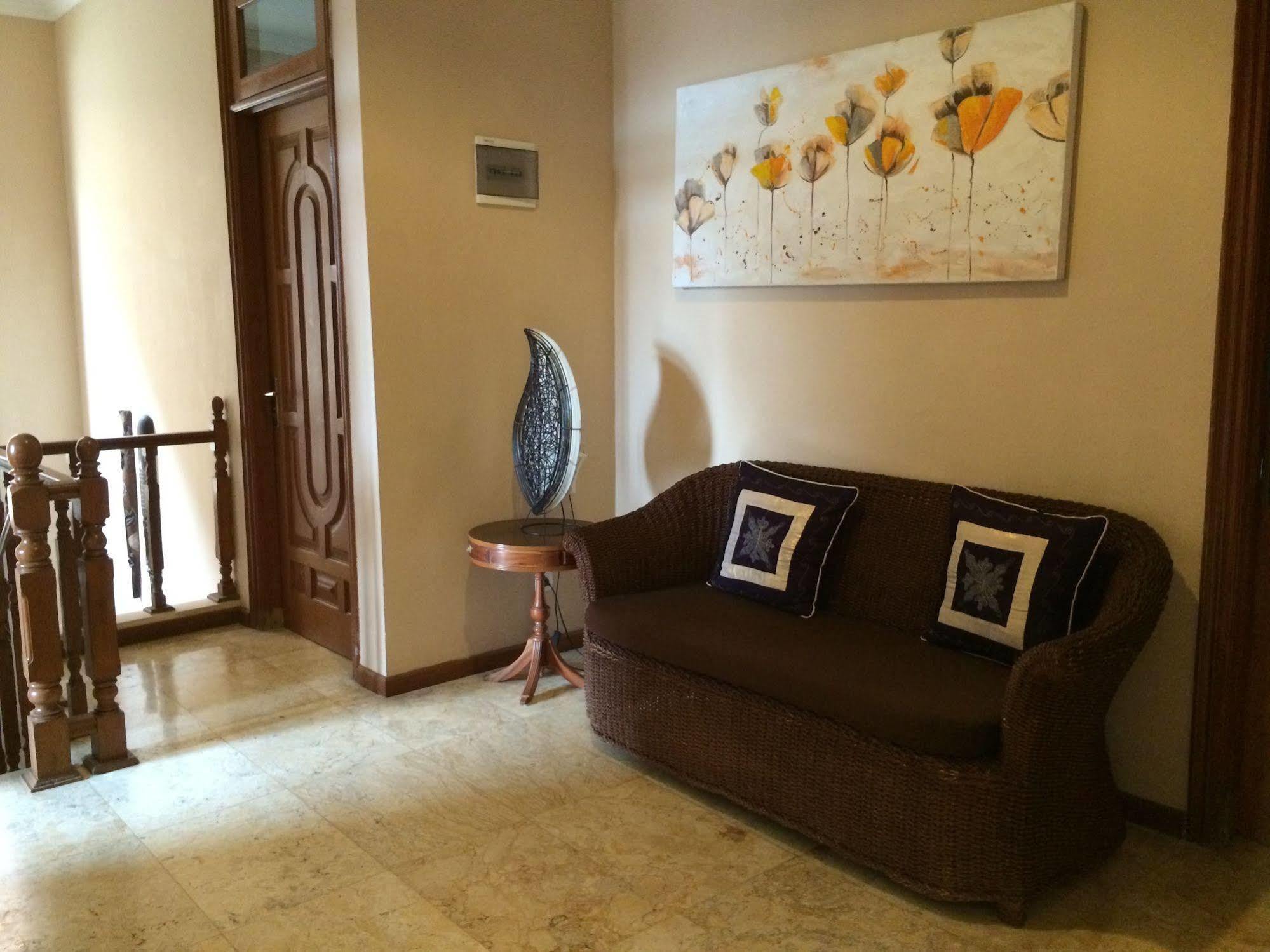 Kuta Villa *