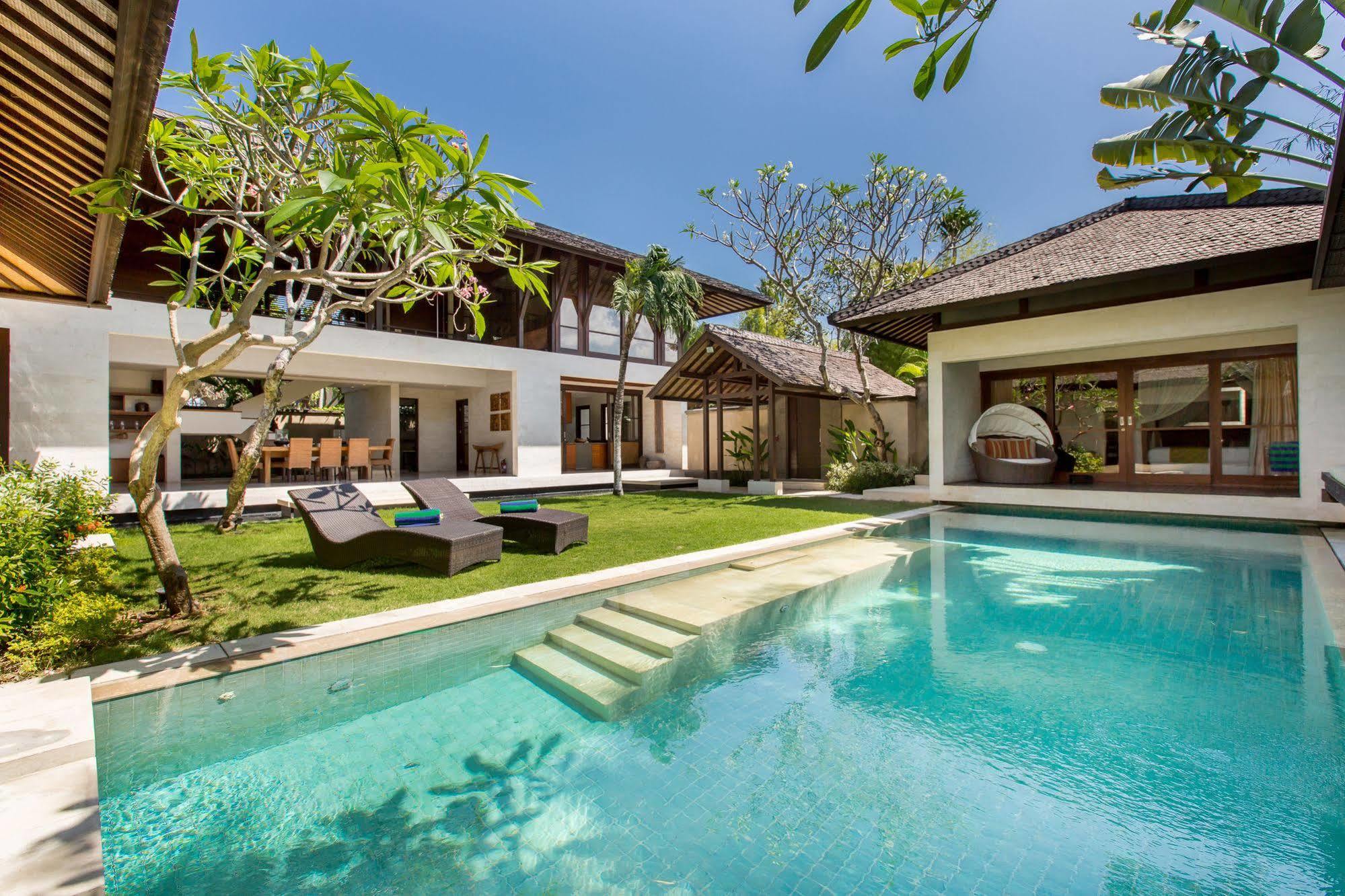 Air Bali Boutique And Petitenget (Seminyak)