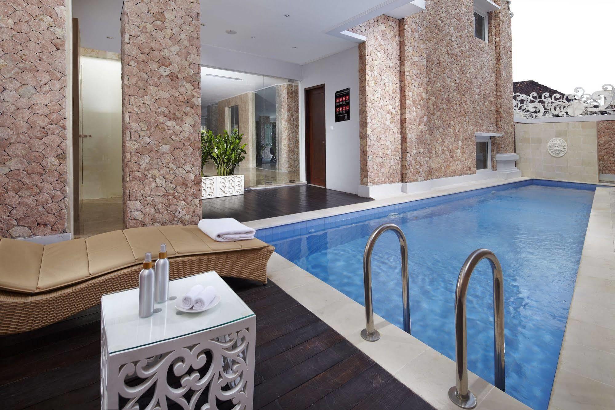 Kuta Angel - Luxurious Living 4*