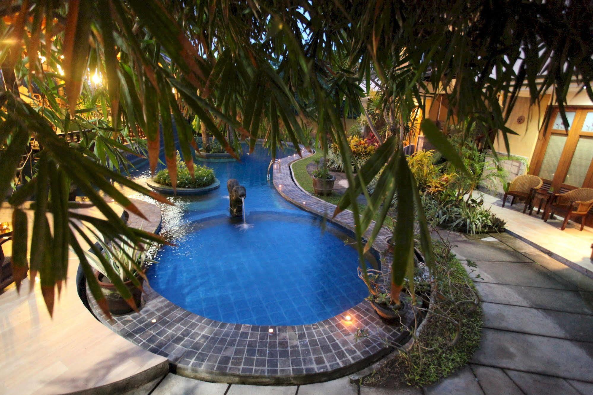 Seaview Hotel 3*