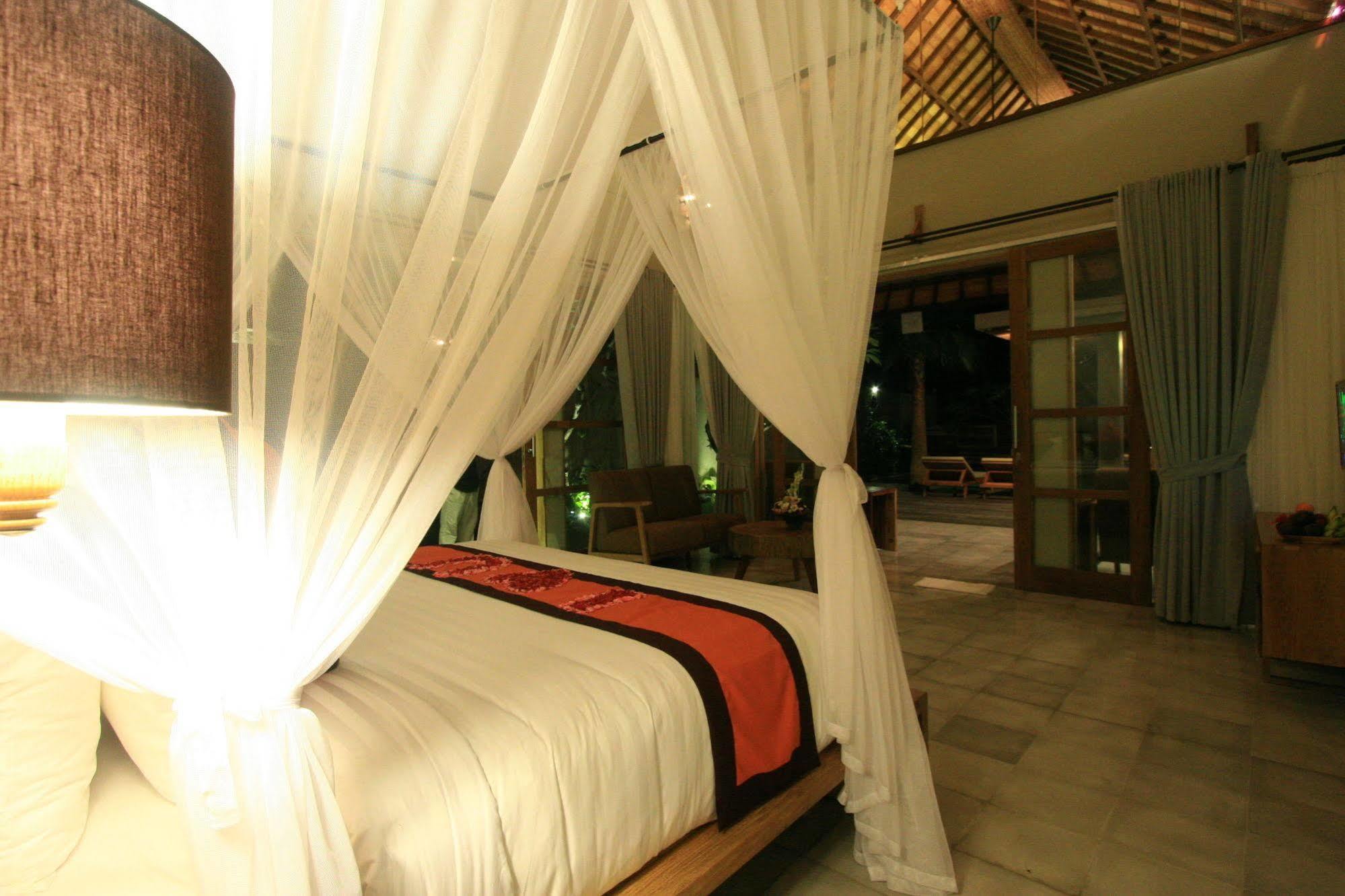 Kayu Villa *