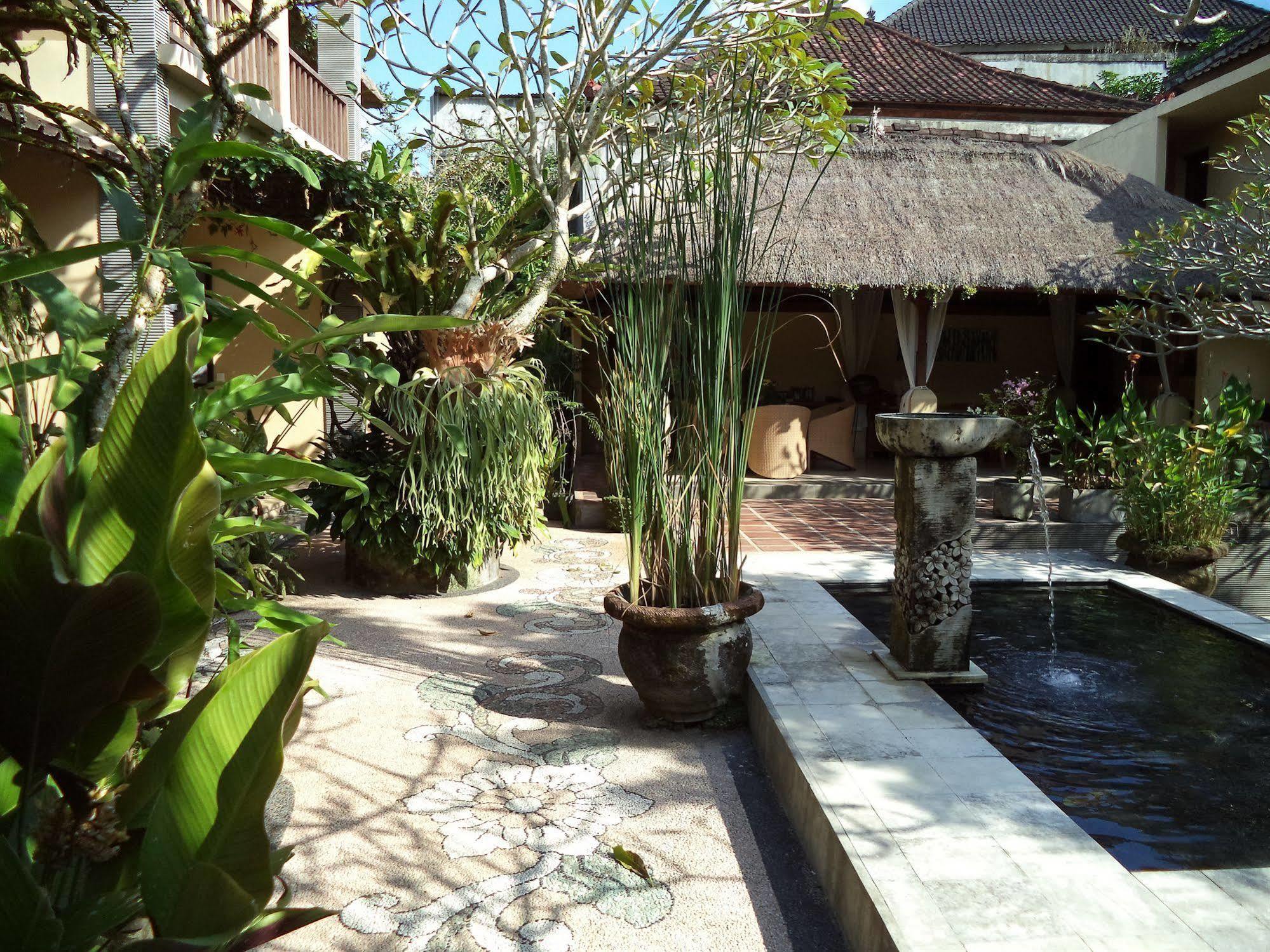Holiday park The Lokasari 3*