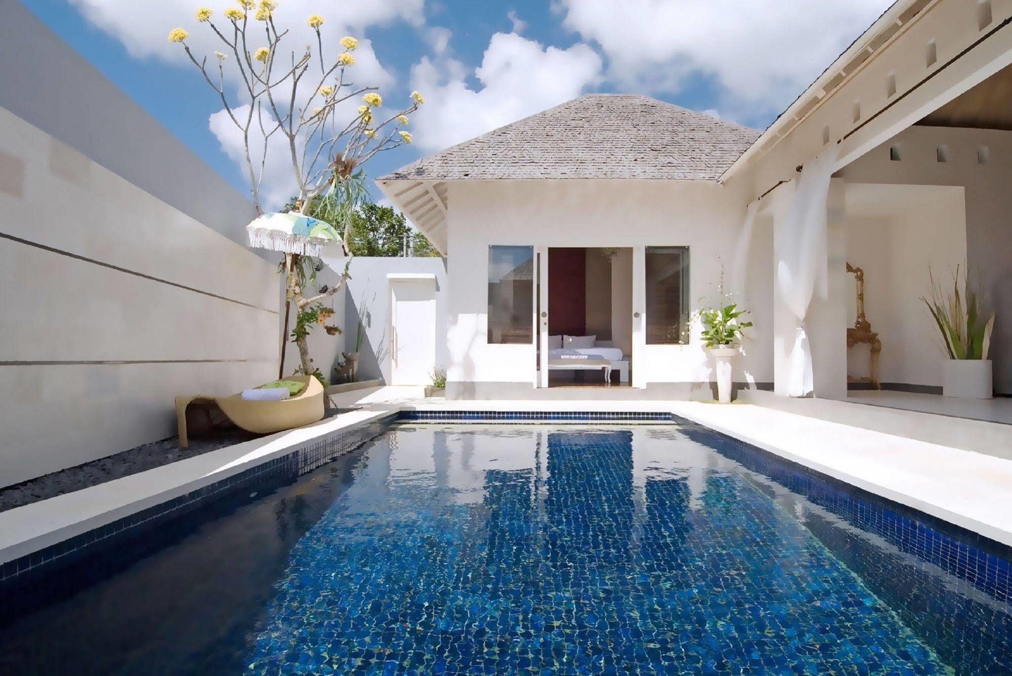 Kamuela Villa *