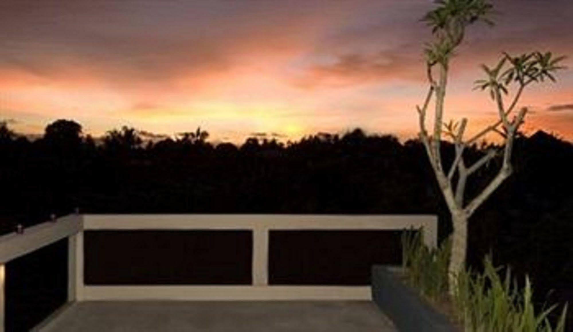 Kamuela Villa *
