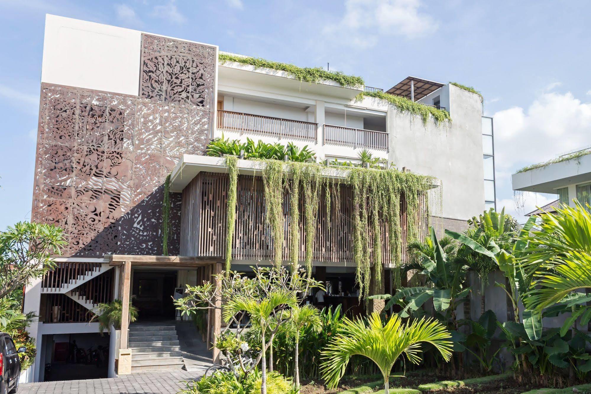The Kirana Hotel 4*