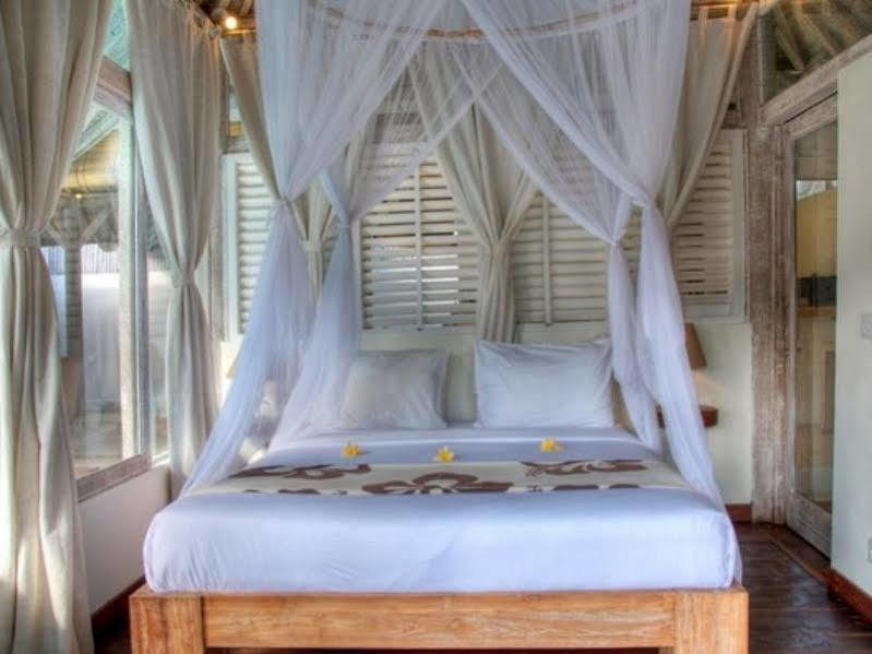 Laksmana Hideaway 2 - Surrounded By Water- 2bd With Fantastic Pool! *