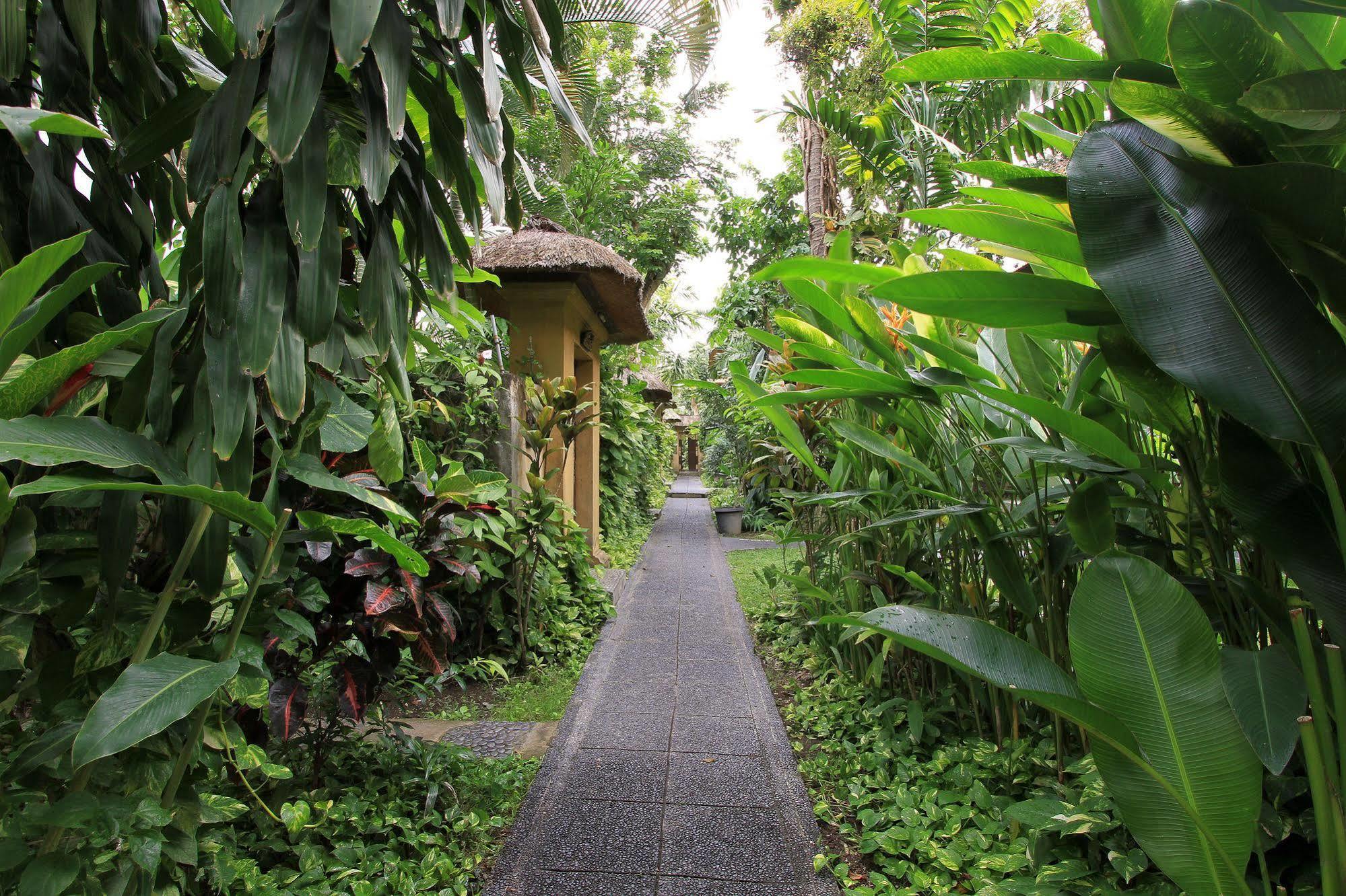 The Taman Ayu Seminyak (Bali)
