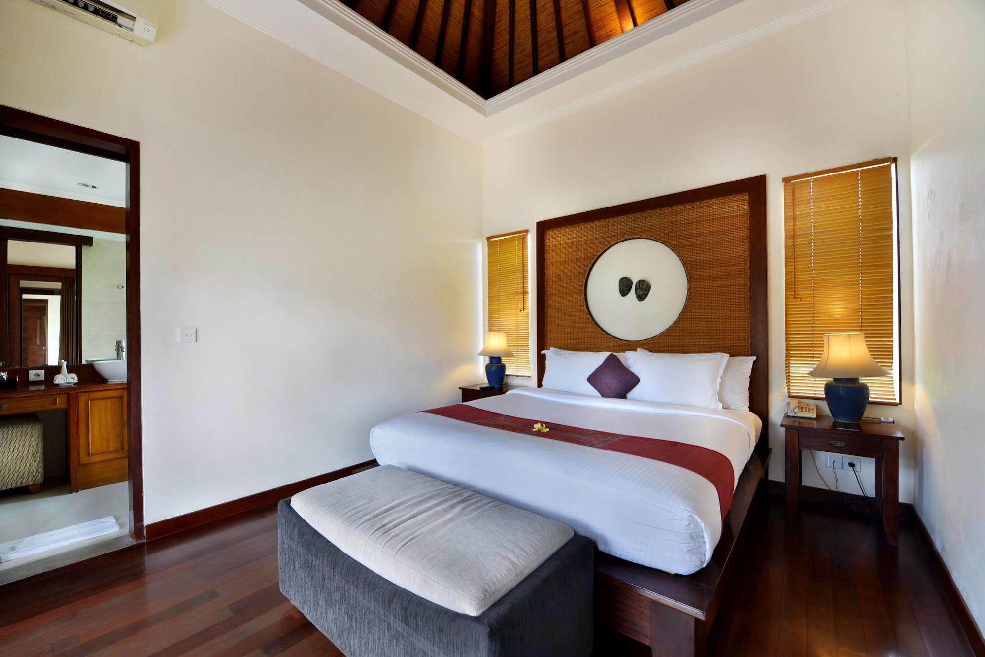 The Khayangan Dreams Villa, Villa *