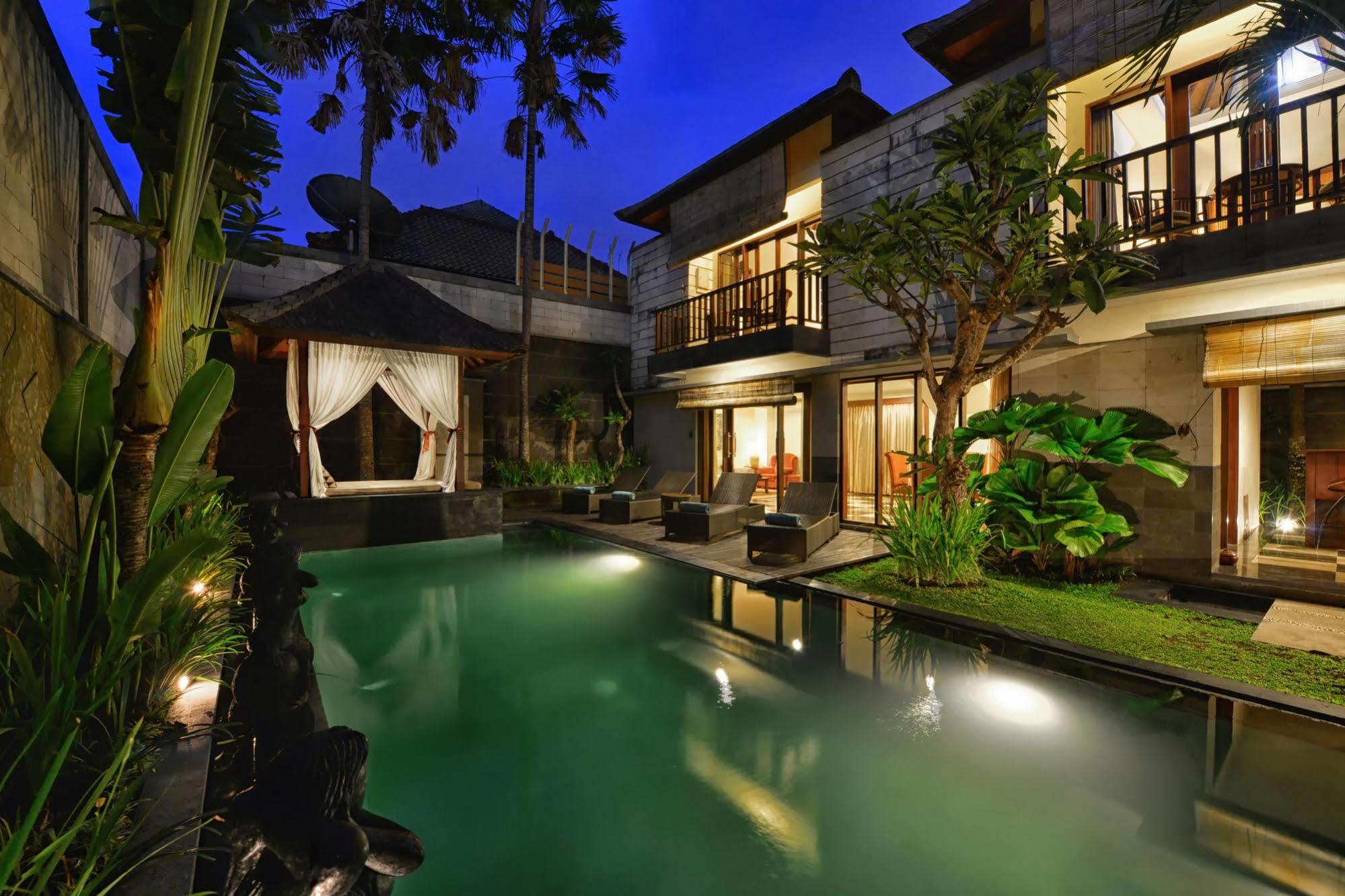 Villa The Khayangan Dreams Villa,