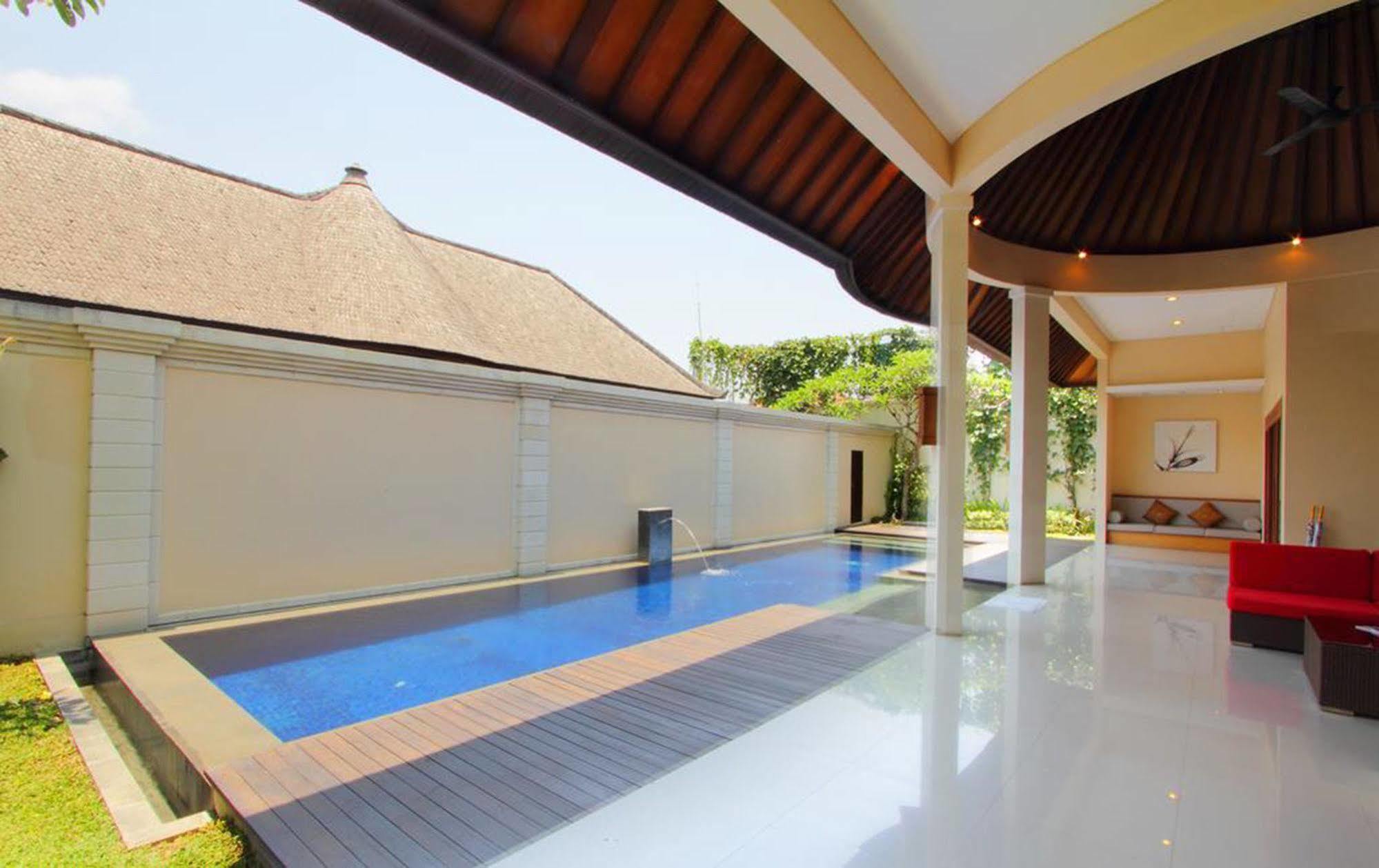 Oval Bali