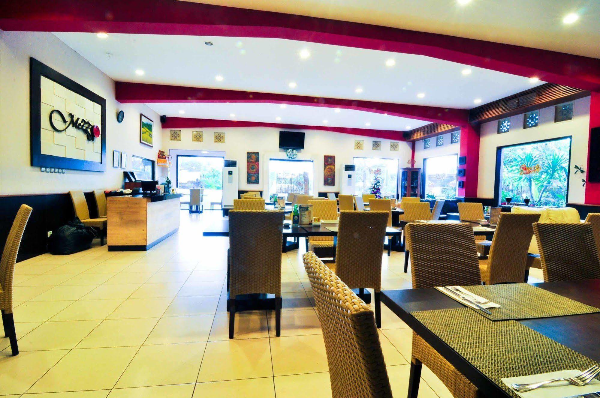 Abisha Hotel 3*