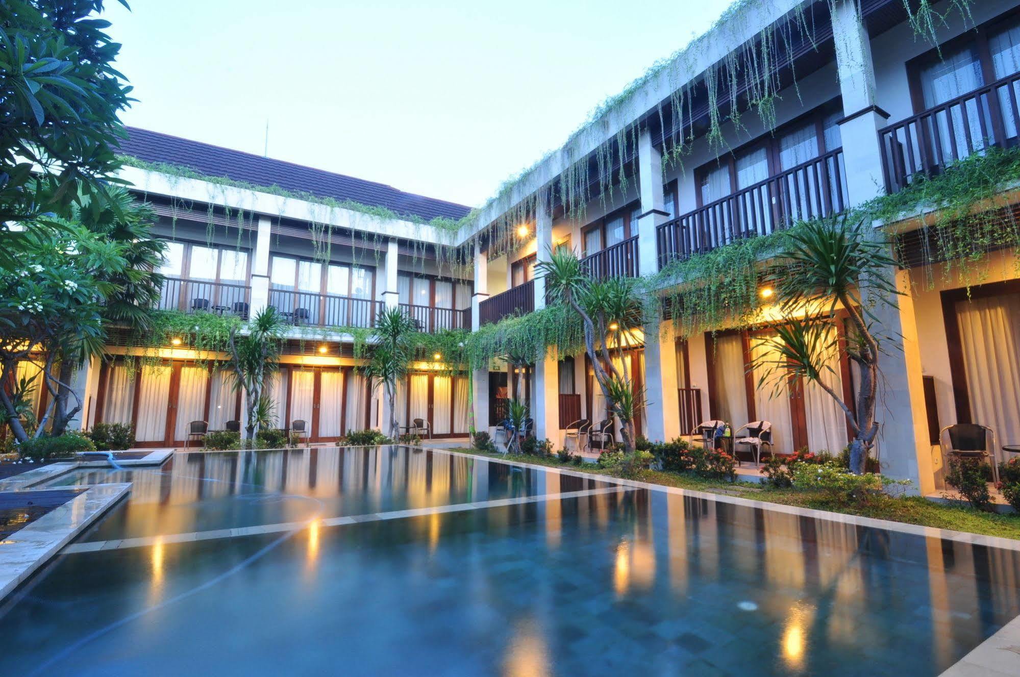 Hotel Abisha 3*