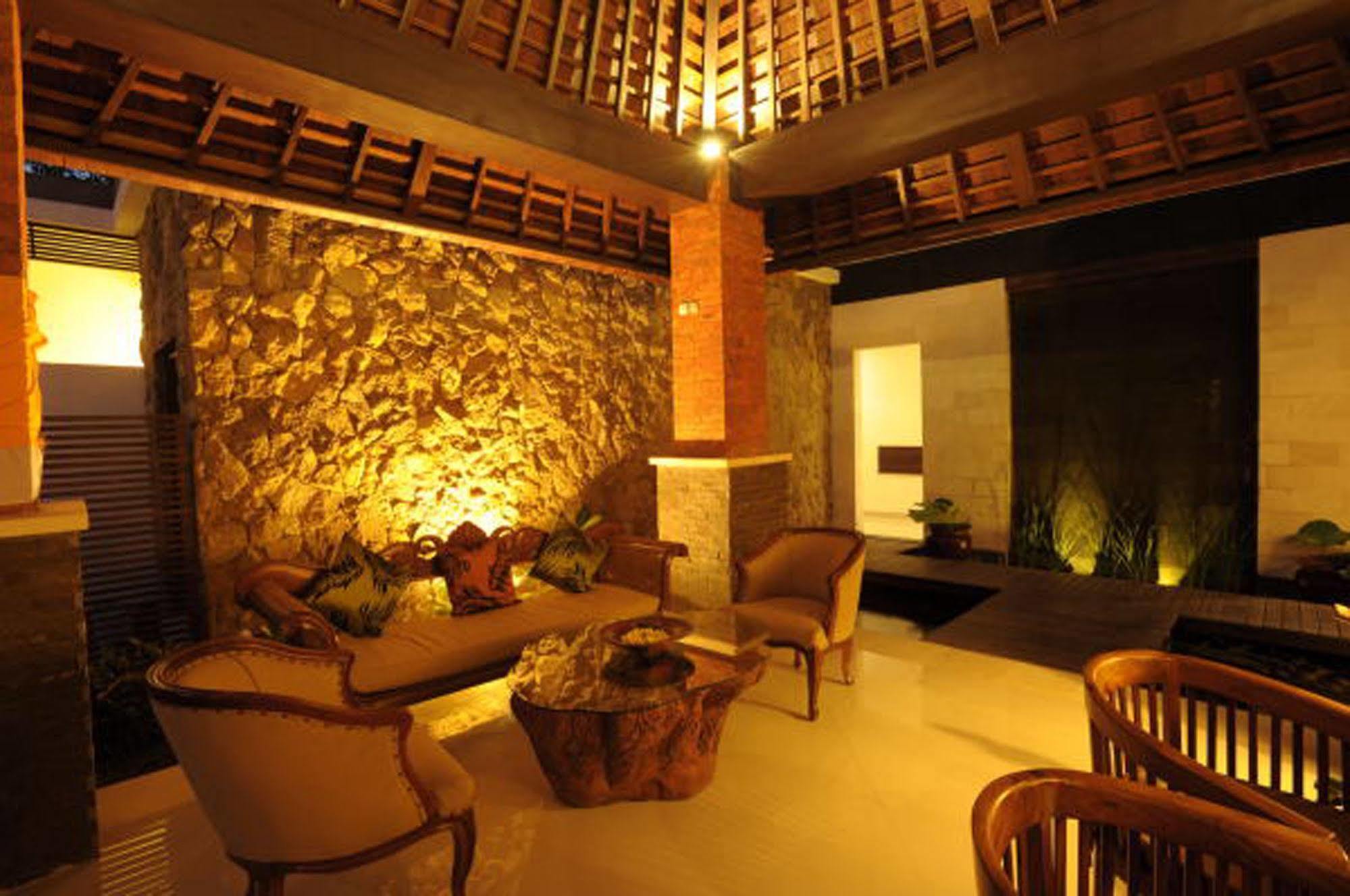 Hotel Abisha 3*