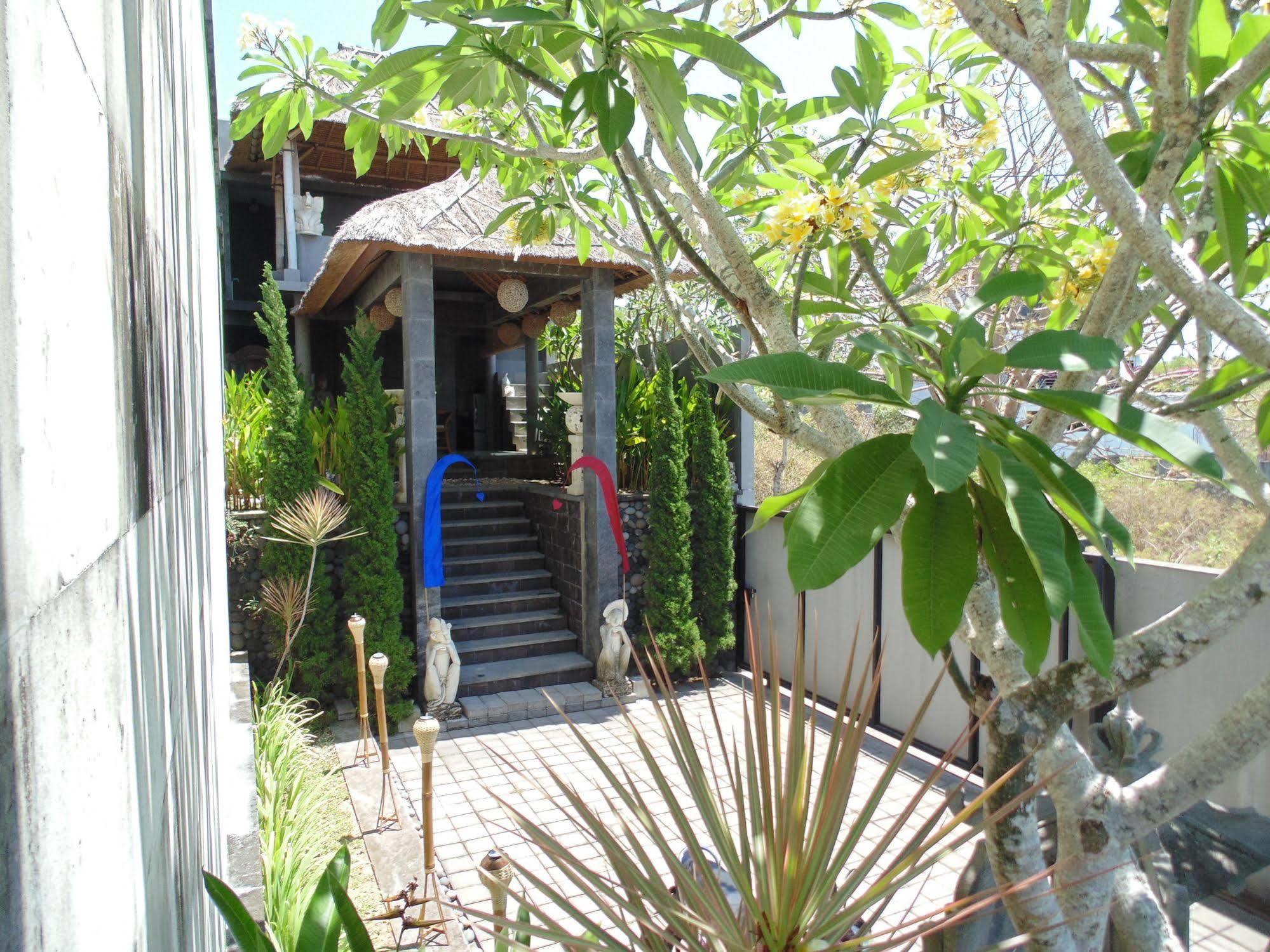 Bali Golden Elephant Boutique