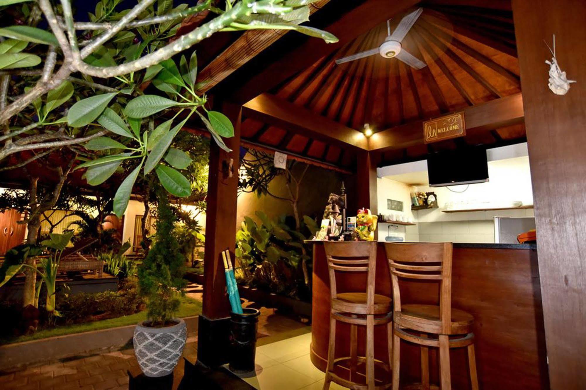 La House Aparthotel