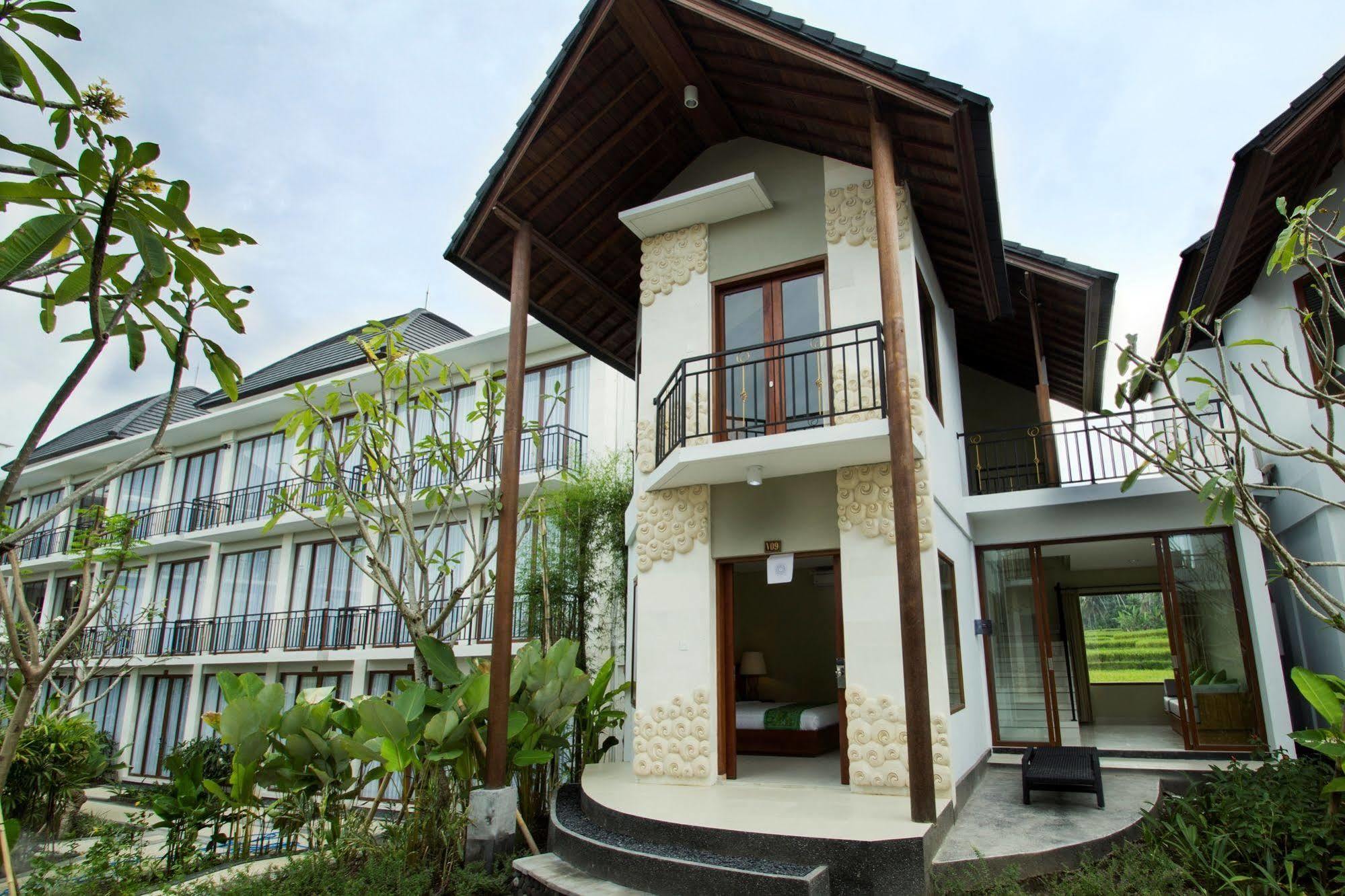 Bakung And Hotel