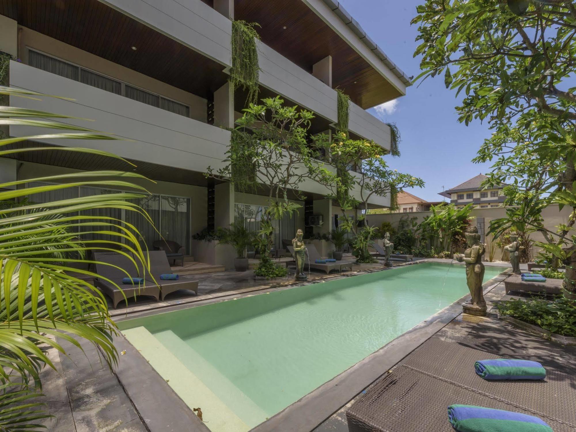 Aparthotel Swiss-Belcourt Sunset Seminyak (Bali)